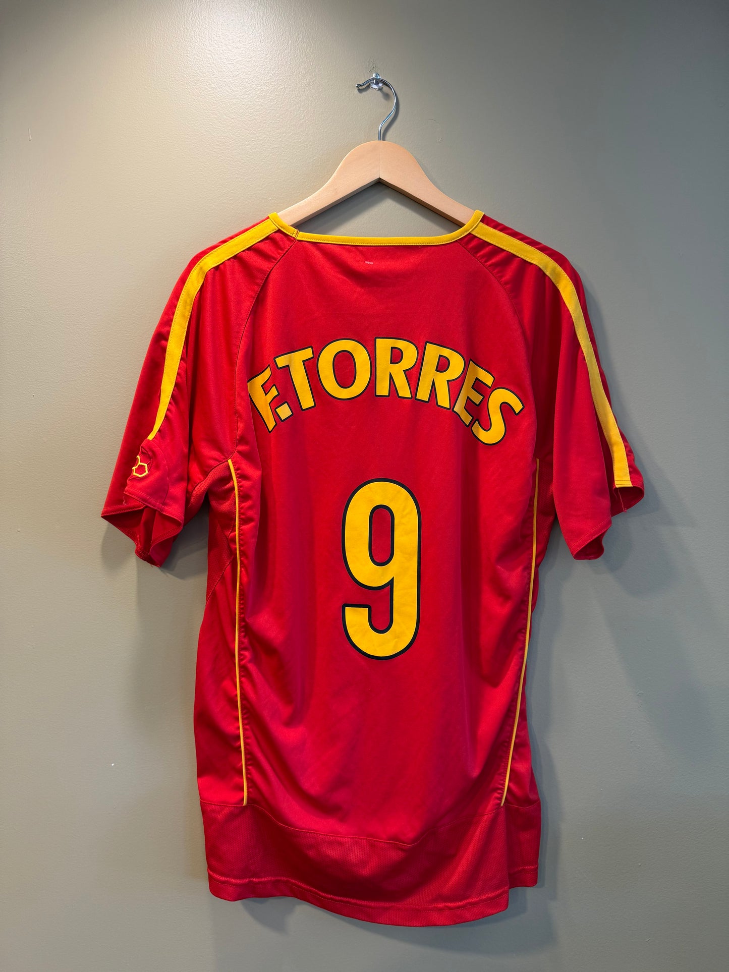 Vintage Spain National Team Fernando Torres Red Soccer Jersey- L