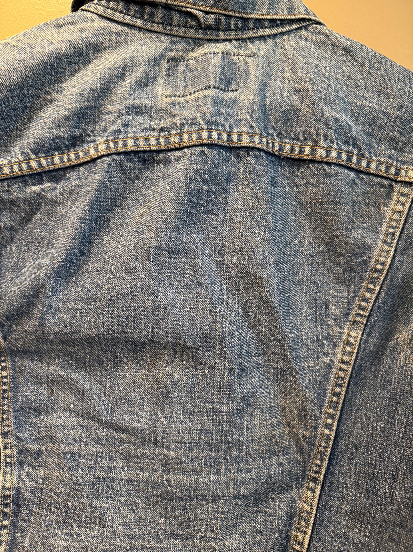 Vintage Levi’s Trucker Style Sun Faded Denim Jacket- S