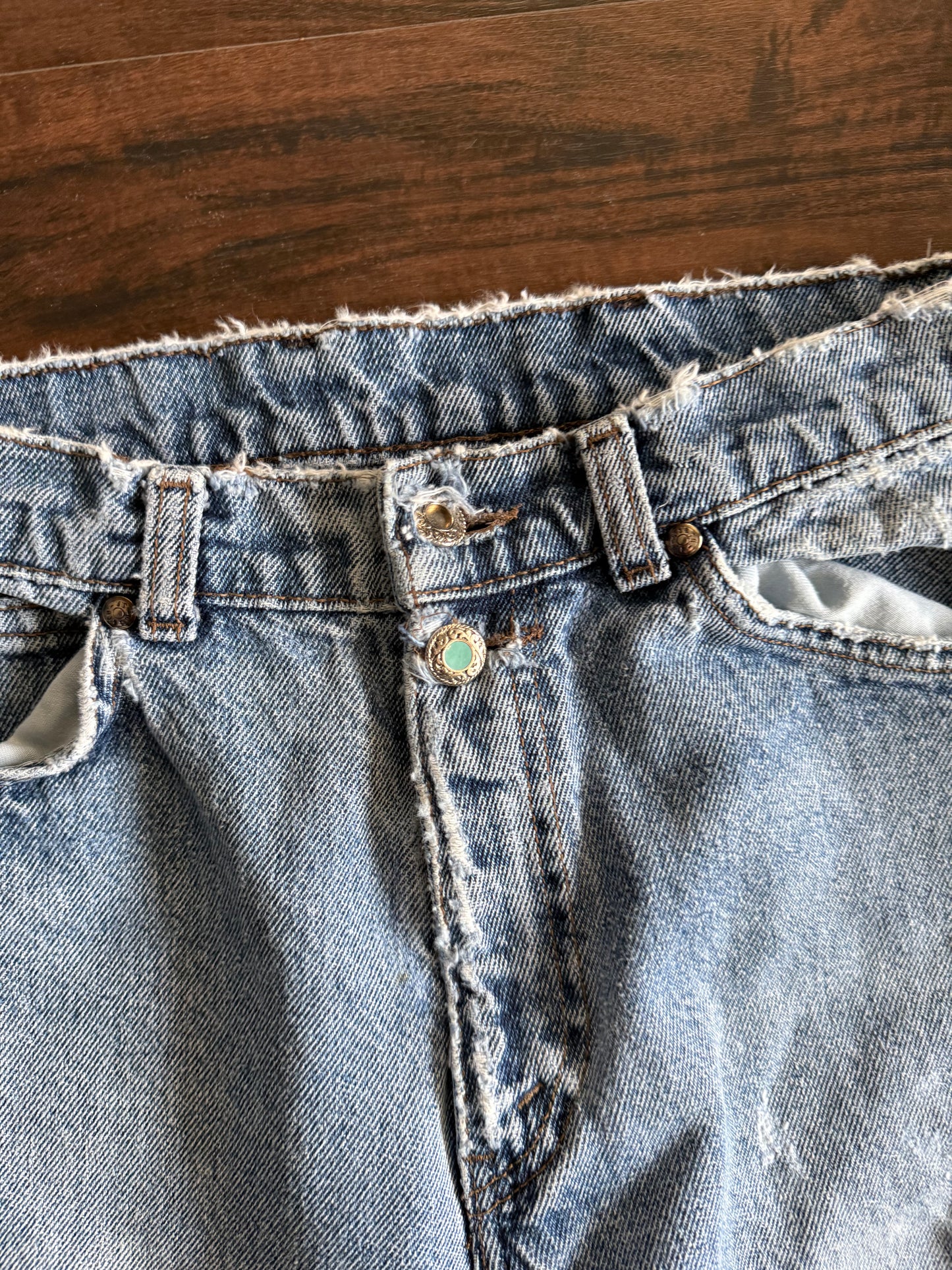 Vintage Levi’s Silver Tab Western Style Distressed Denim Jeans- 30x33