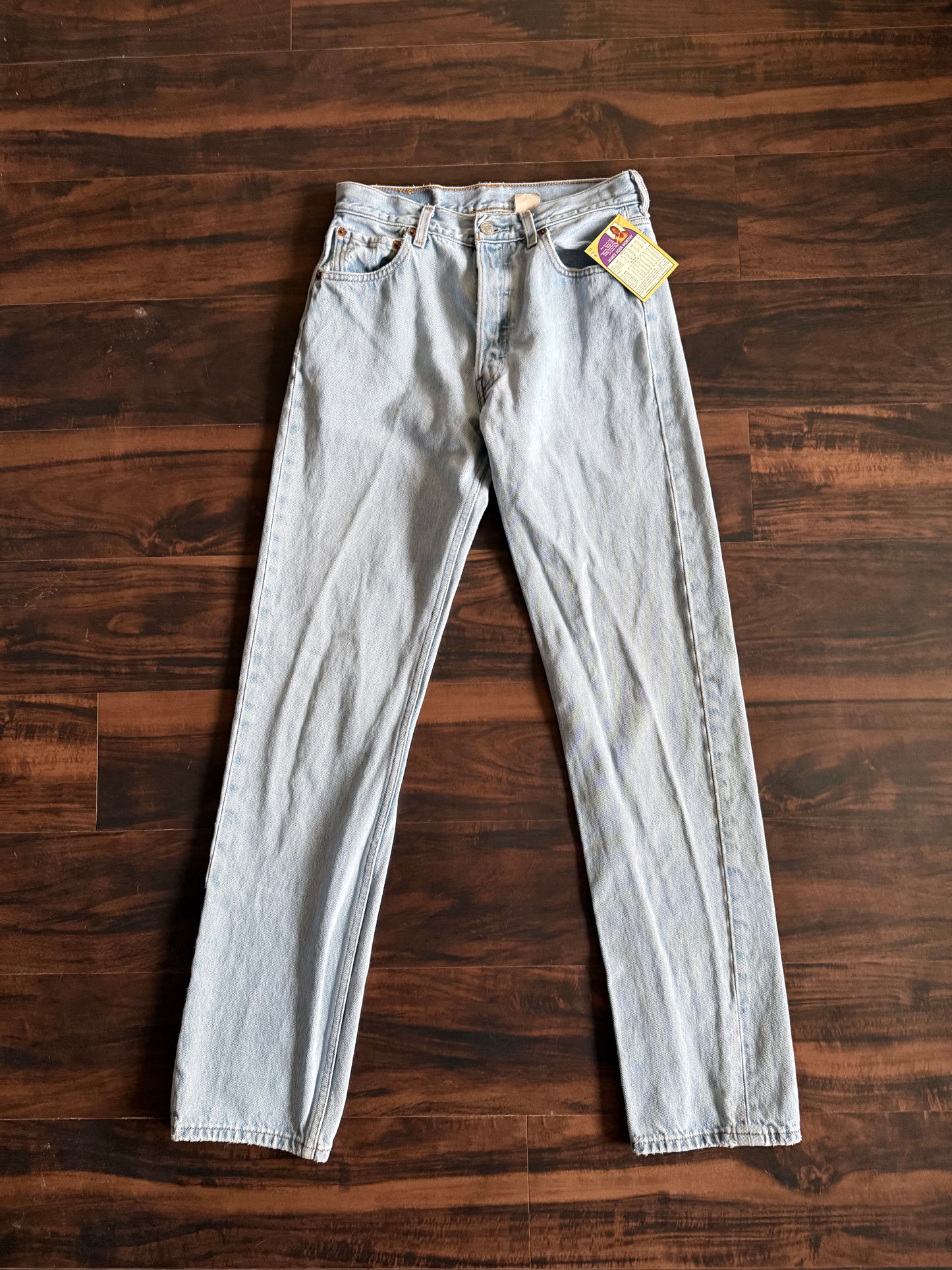 Vintage Levi’s 501 Light Wash Denim Jeans- 28x34