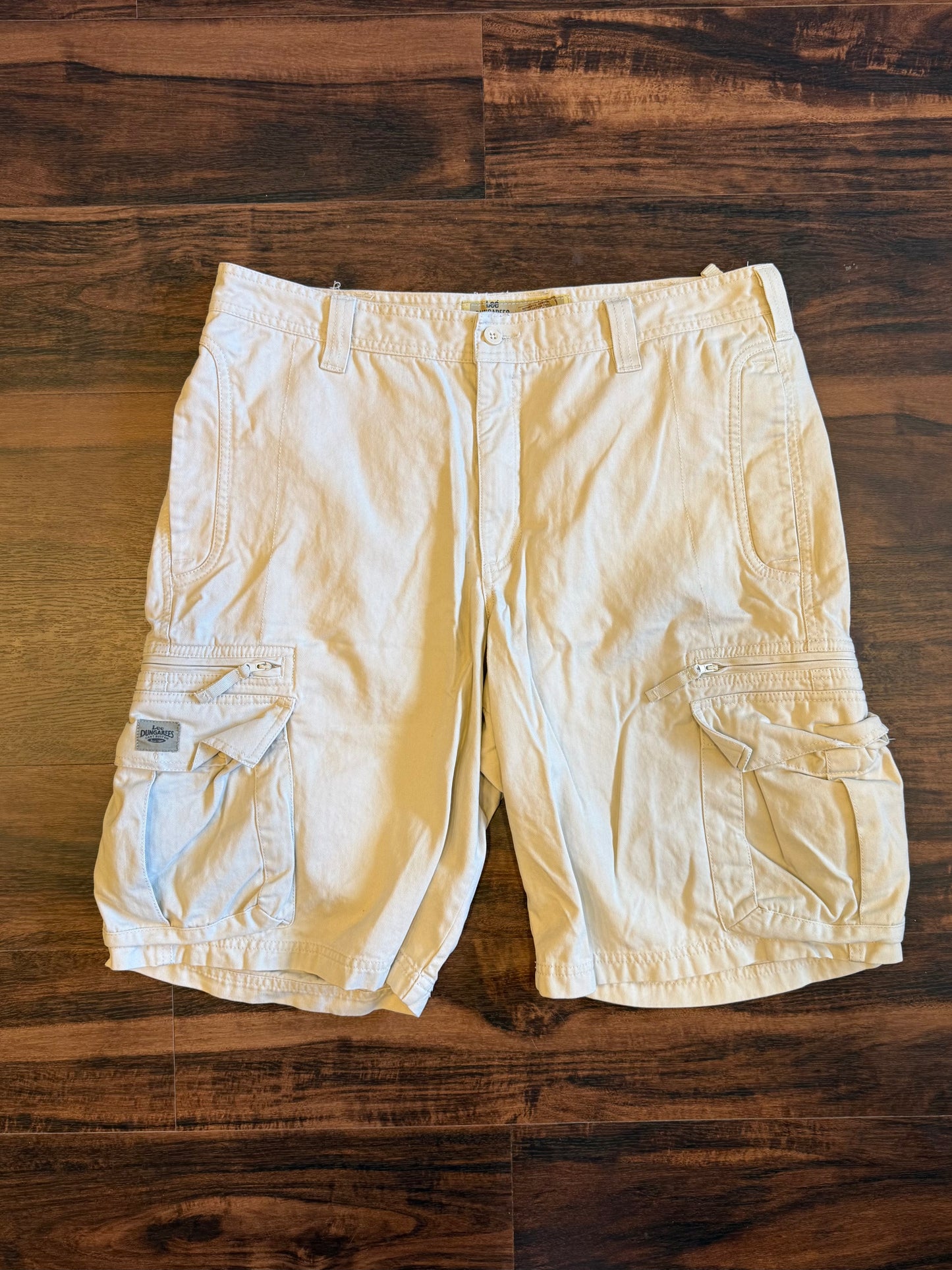 Vintage Lee Dungarees Crème Baggy Cargo Shorts- 36