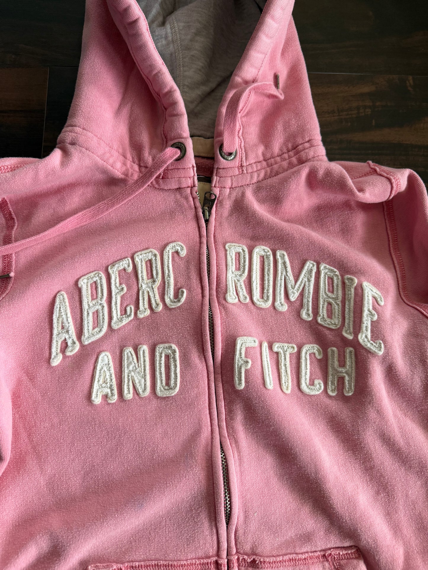 Vintage Y2K Abercrombie & Fitch Pink Embossed Zip-Up Hoodie Sweatshirt- M