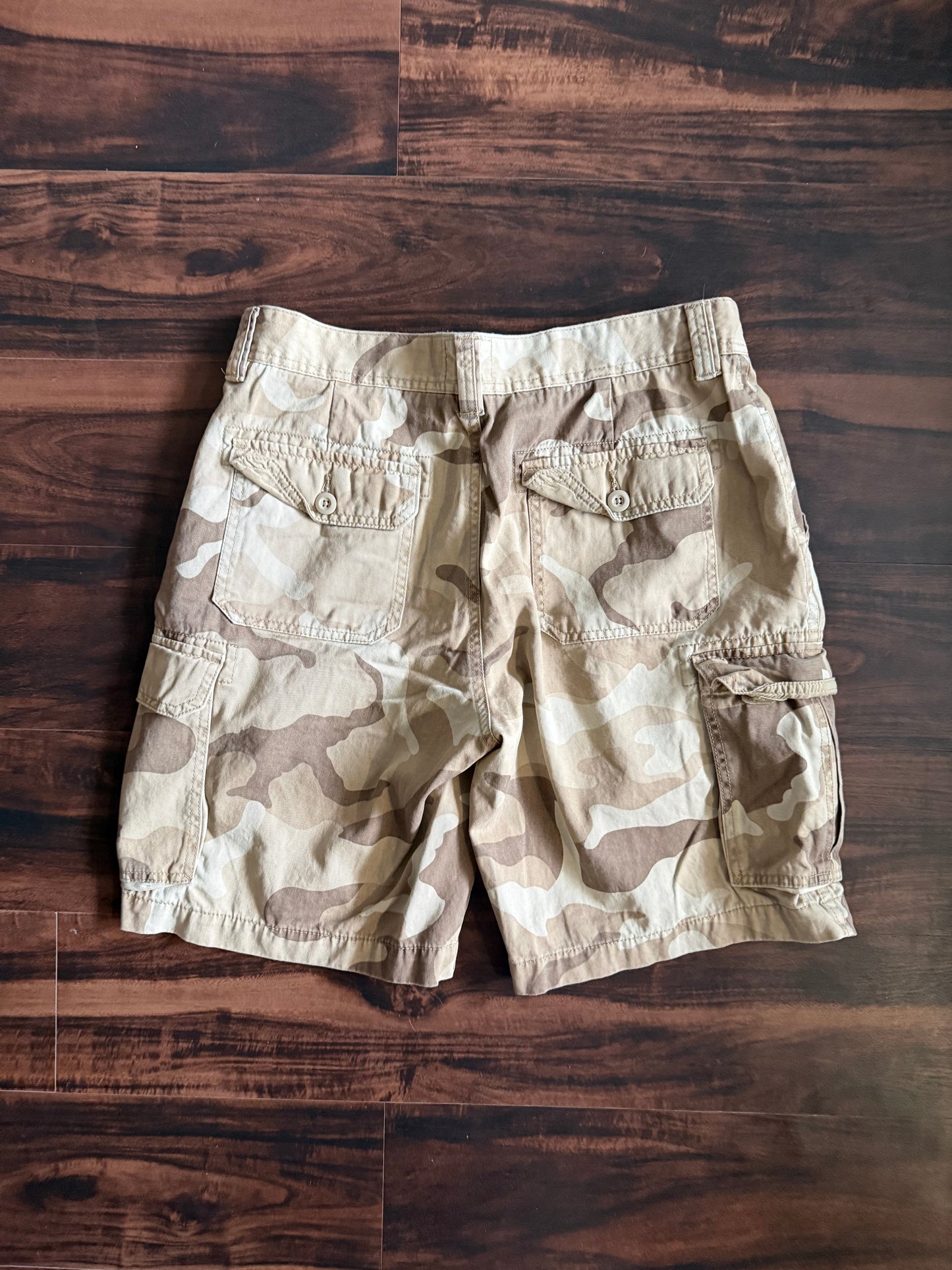 Vintage Y2K St. John’s Bay Camouflage Cargo Shorts- 34