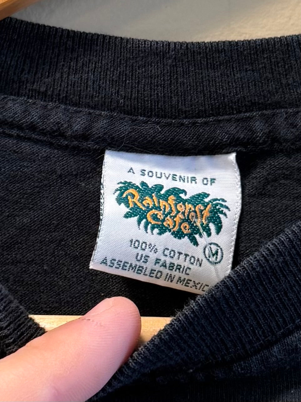Vintage Rainforest Cafe Cheetah Black T-Shirt- M