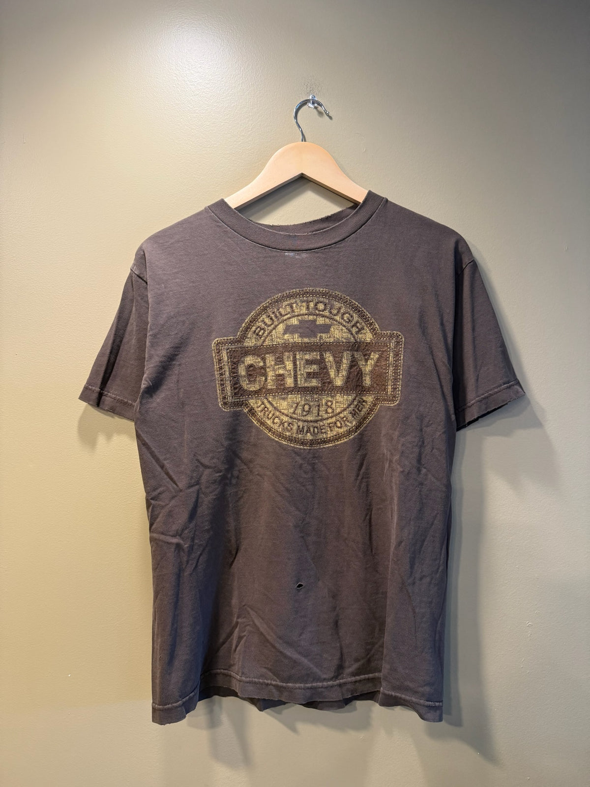Vintage Chevy Built Tough T-Shirt - M