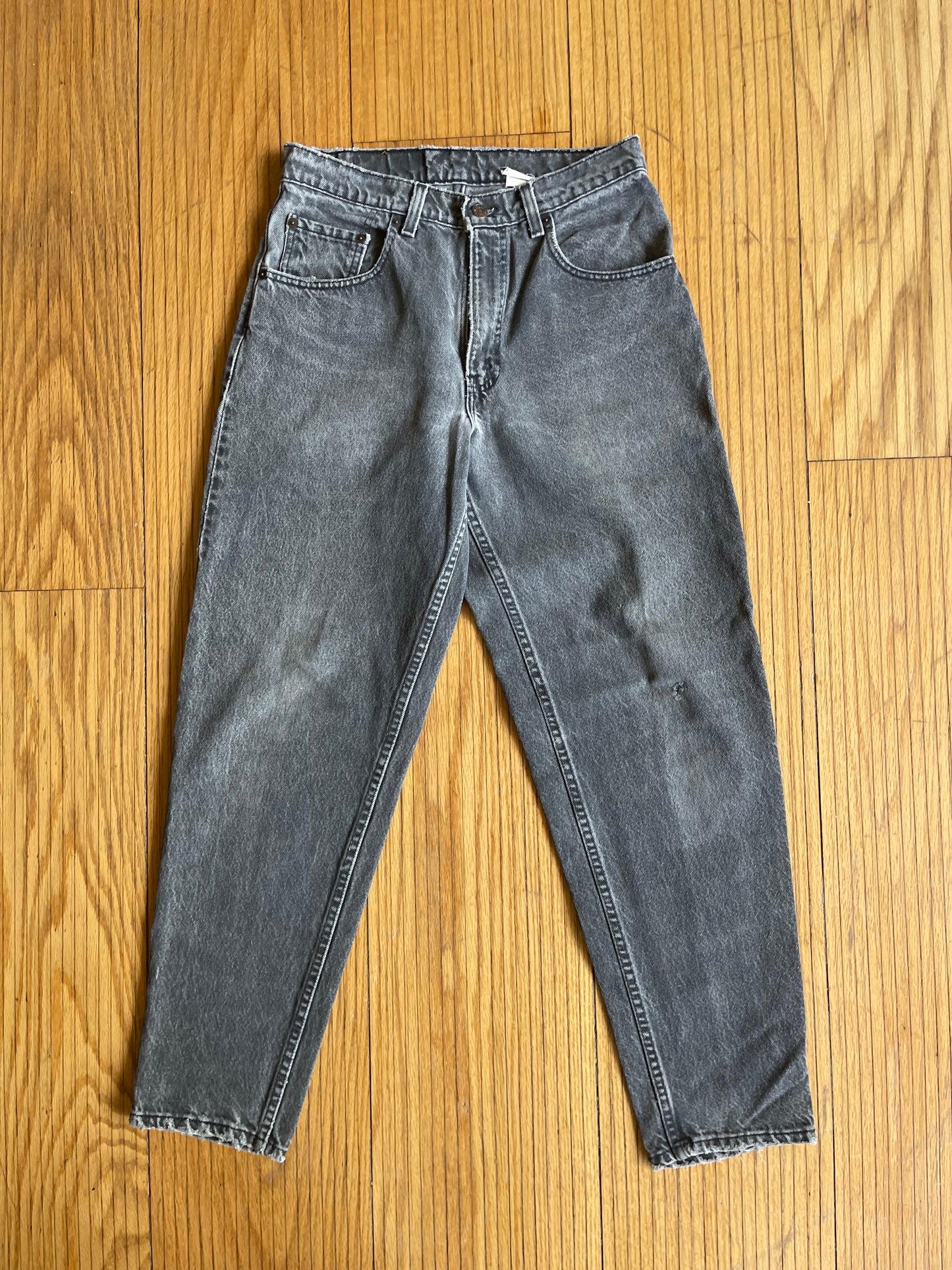 Vintage Levi’s Gray Distressed Denim Jeans- 29x30