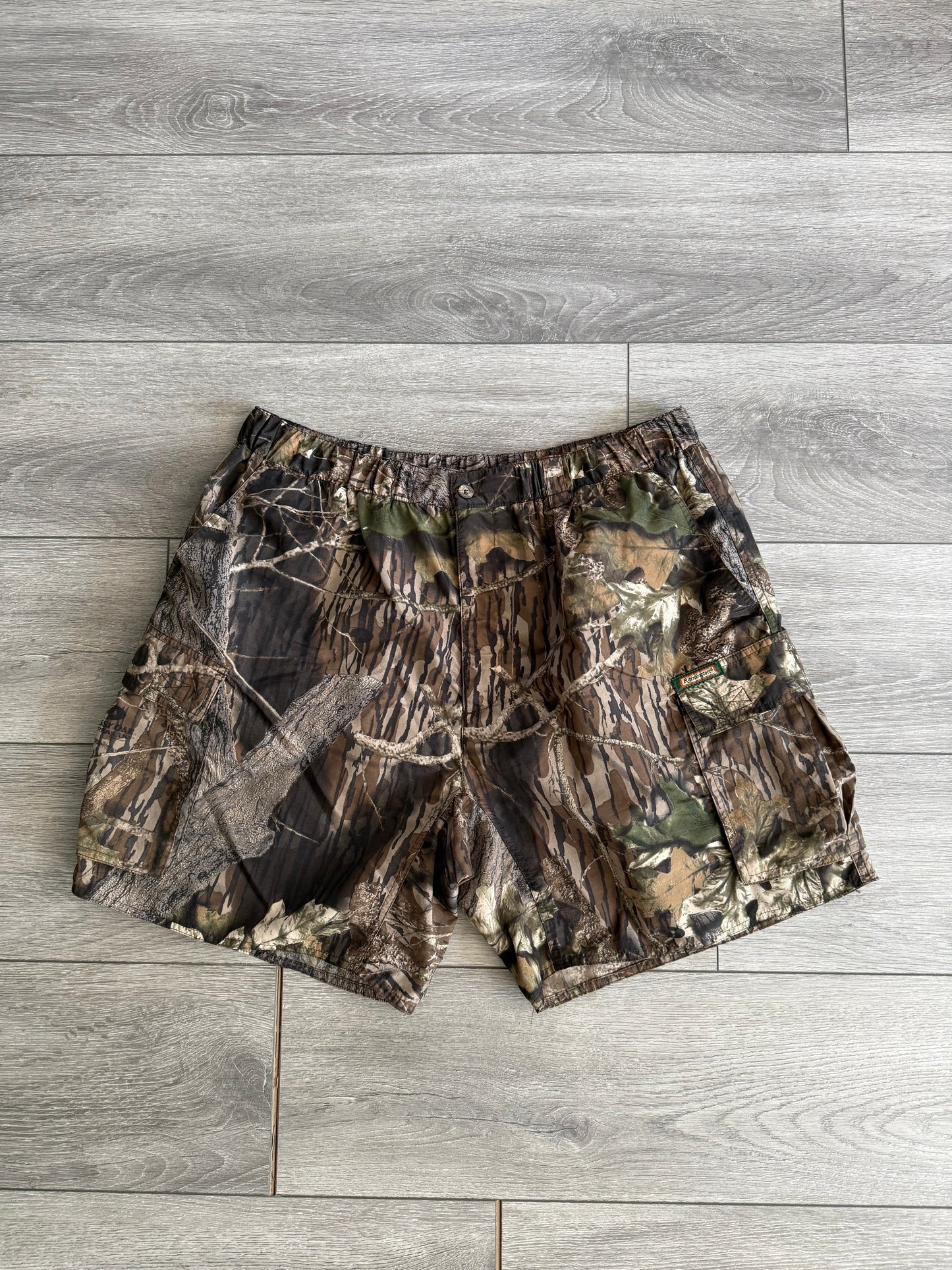 Vintage Remington Real Tree Camouflage Cargo Shorts- XL