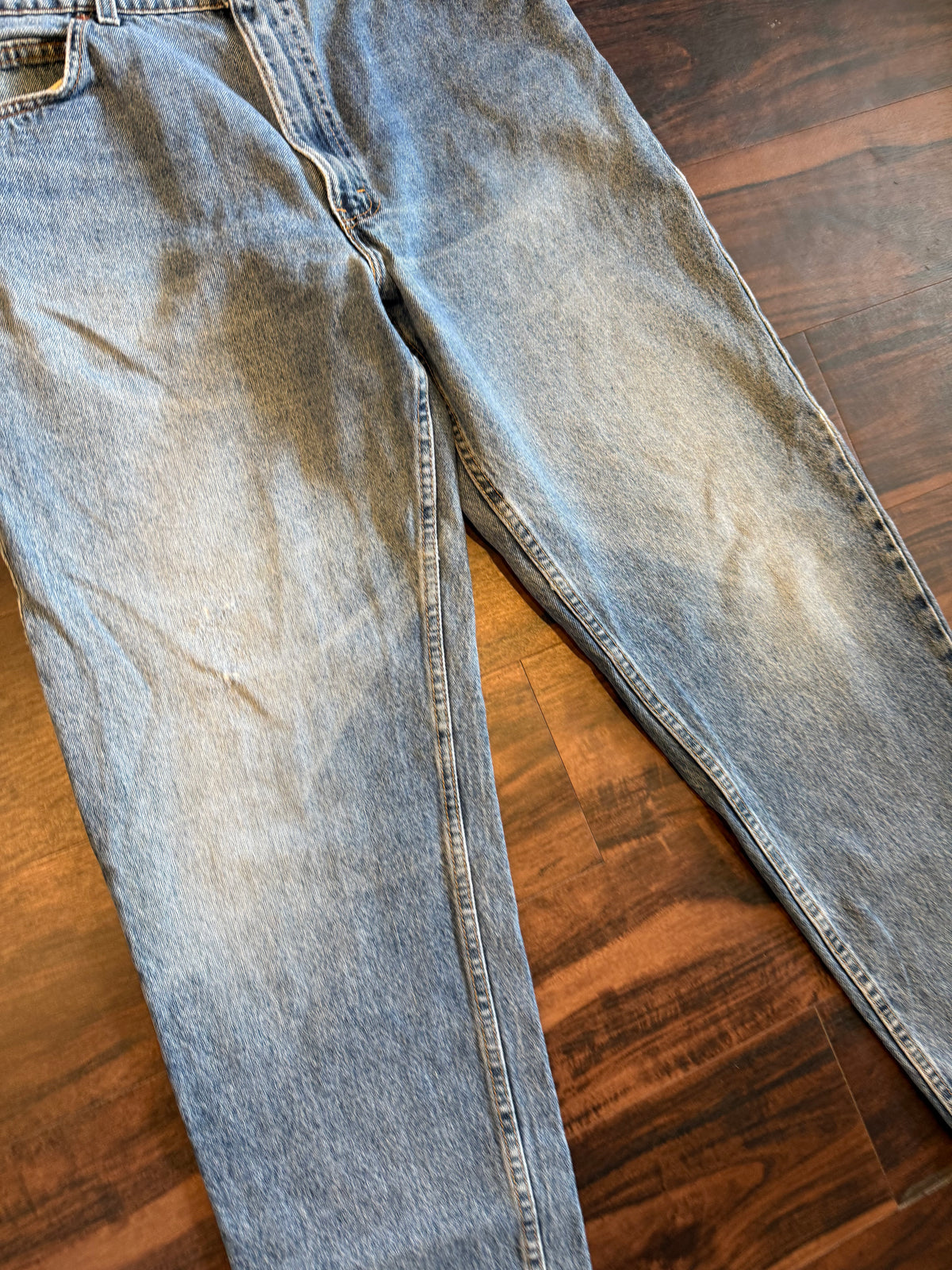 Vintage Levi’s 550 Orange Tab Light Wash Denim Jeans- 34x32