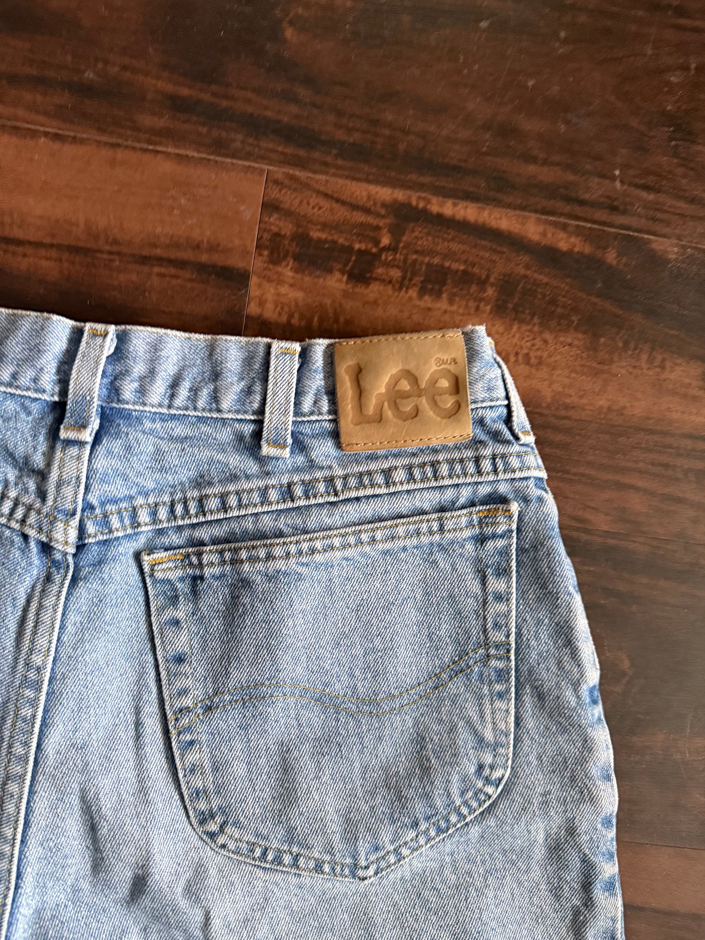 Vintage Lee Light Wash Denim Jean Shorts- 31