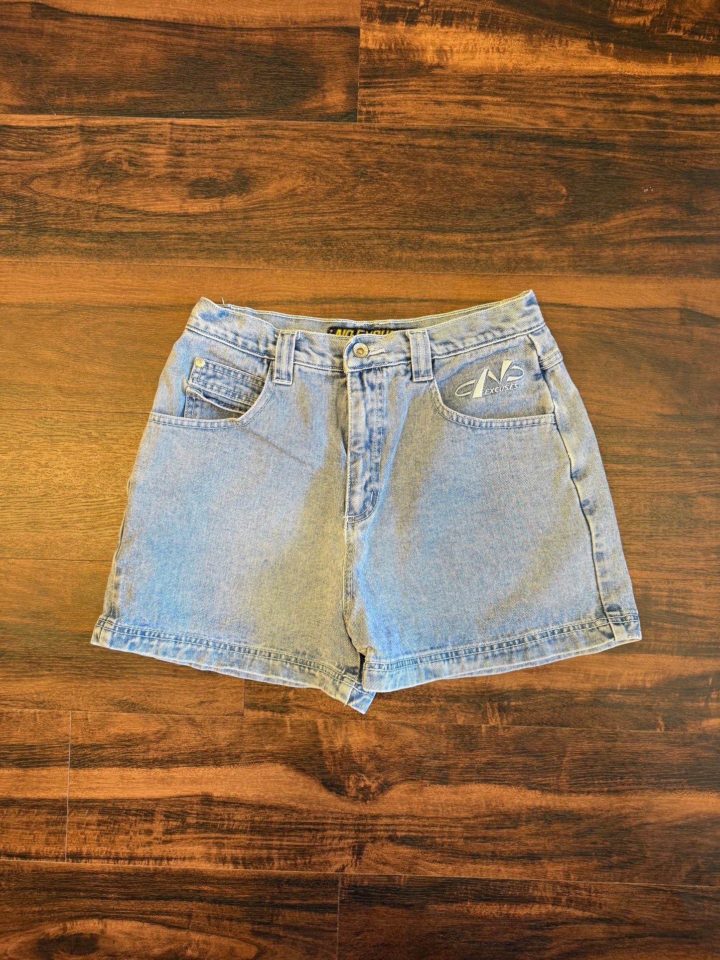 Vintage No Excuses Light Wash Riveted Denim Jean Shorts- 28