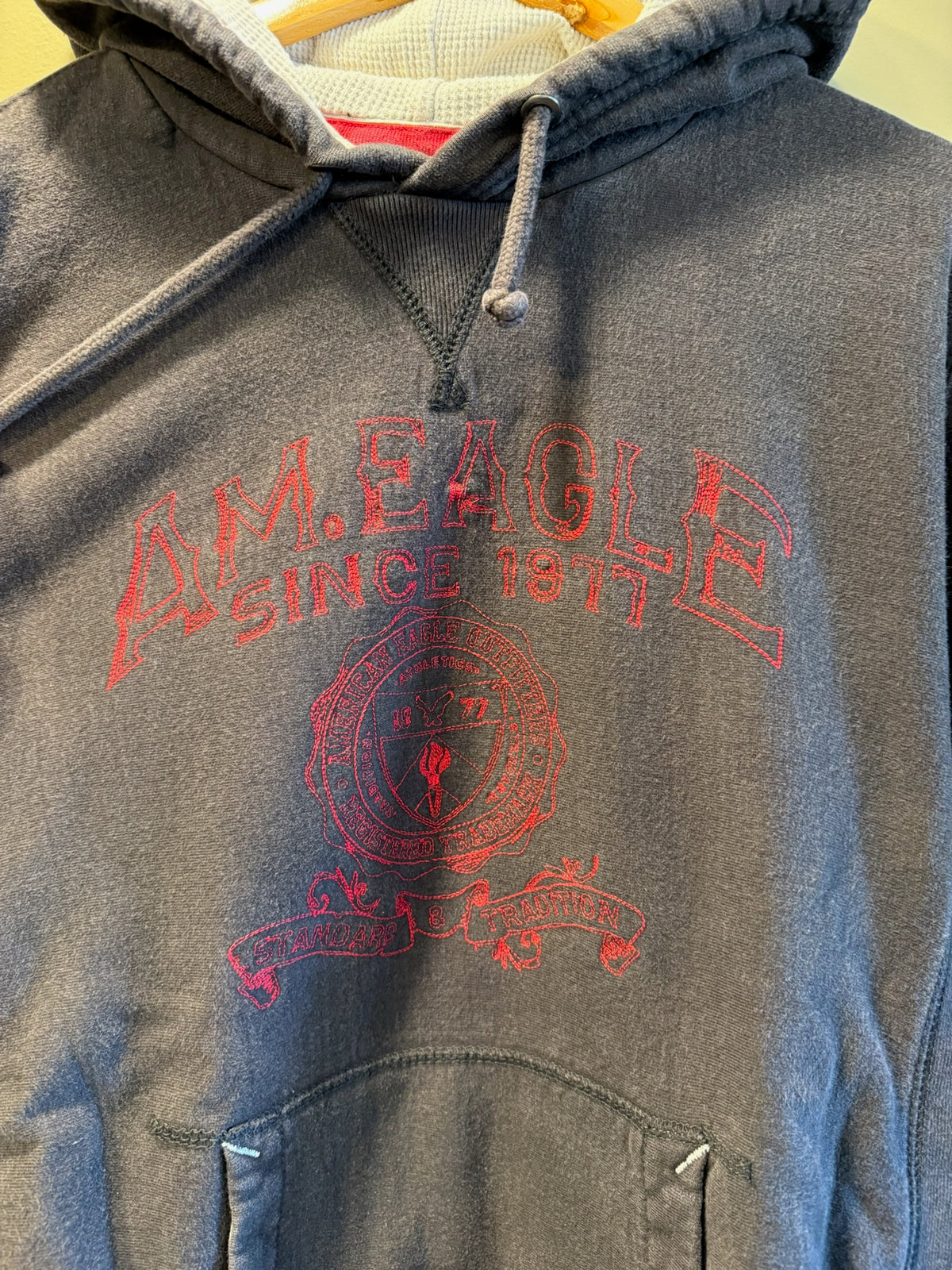 Vintage Y2K American Eagle Black and Red Hoodie Sweatshirt - L