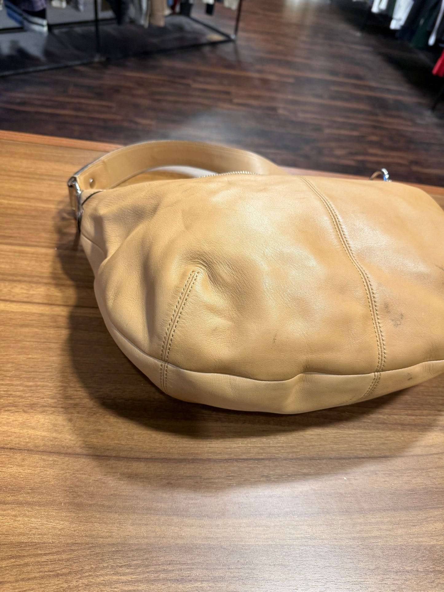 Vintage Coach Leather Tan Buttery Soft Hobo Bag Purse