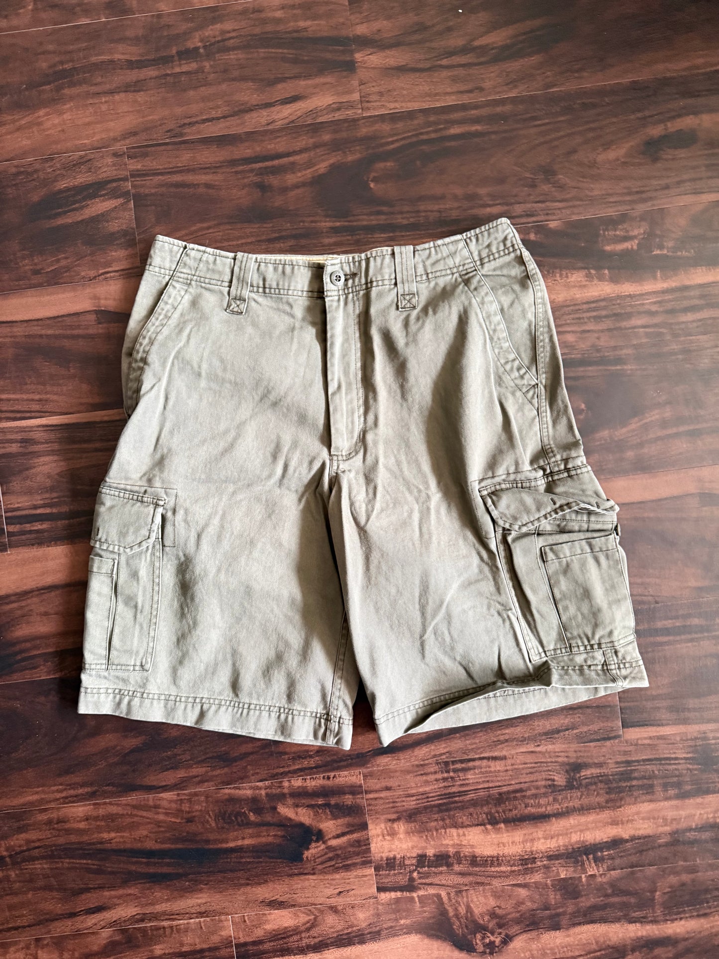 Vintage Old Navy Green Cotton Cargo Shorts- 32