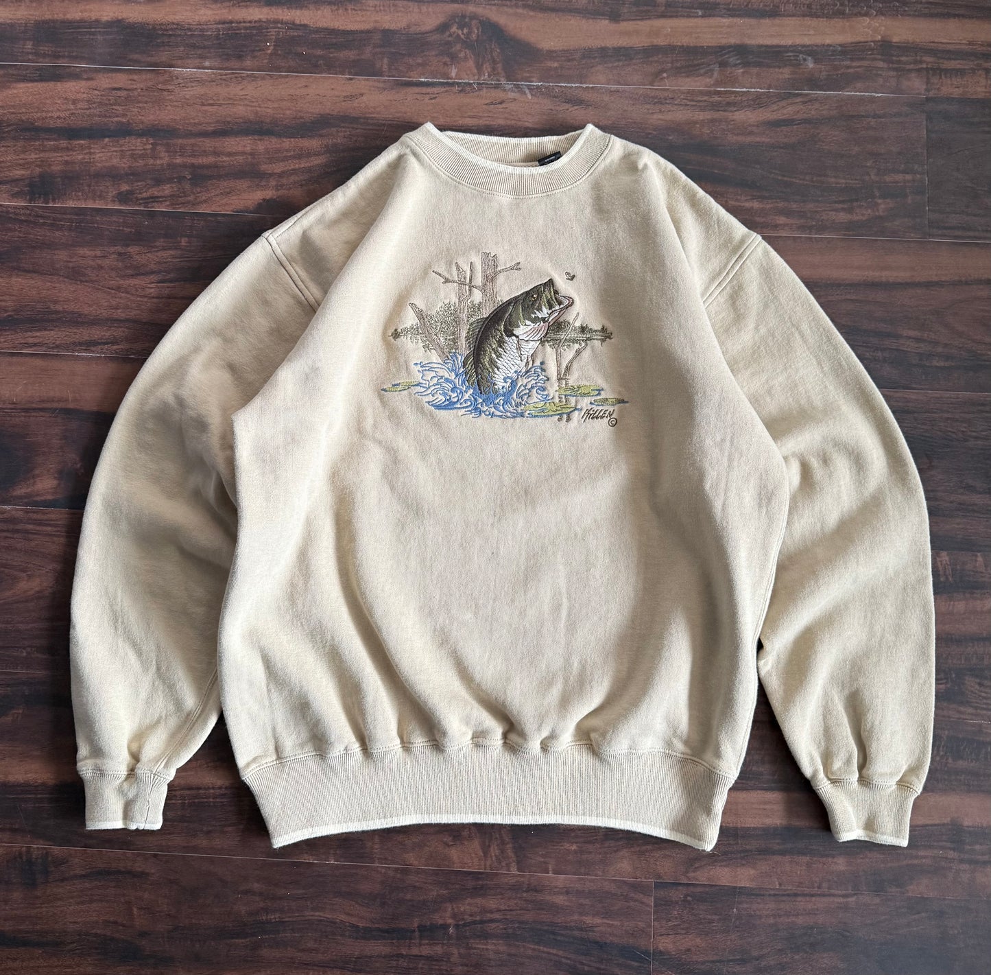 Vintage Large Mouth Bass Nature Fishing Tan Crewneck Sweatshirt- M