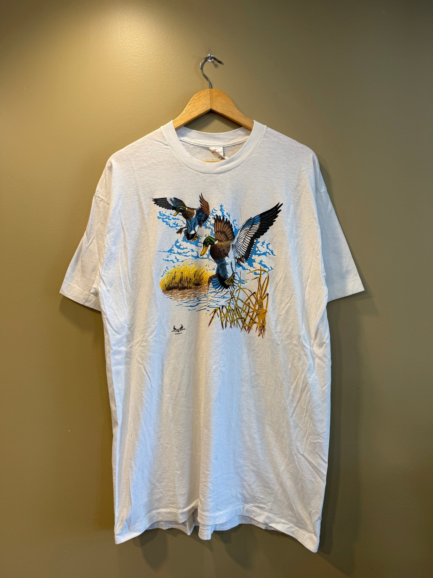 Vintage Ducks Pond Nature White T-Shirt- L/XL