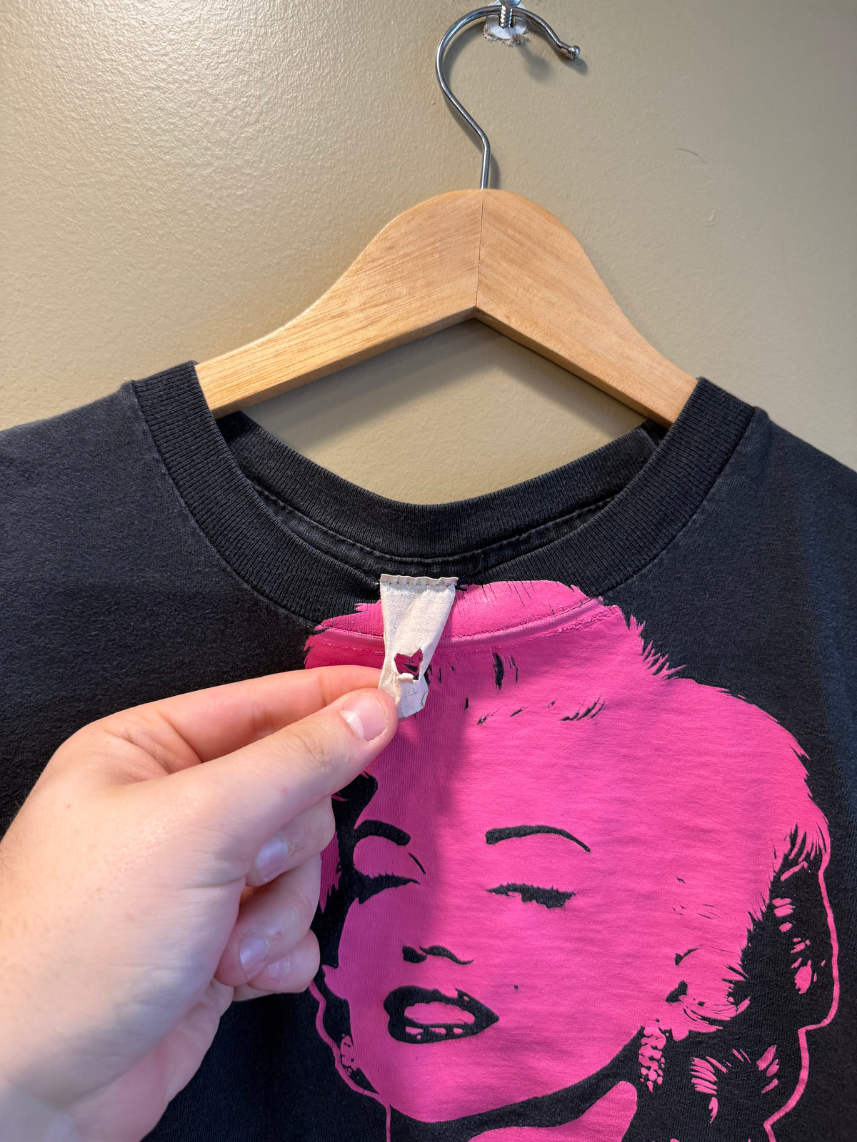 Vintage Marilyn Monroe Pink Graphic T-Shirt- S