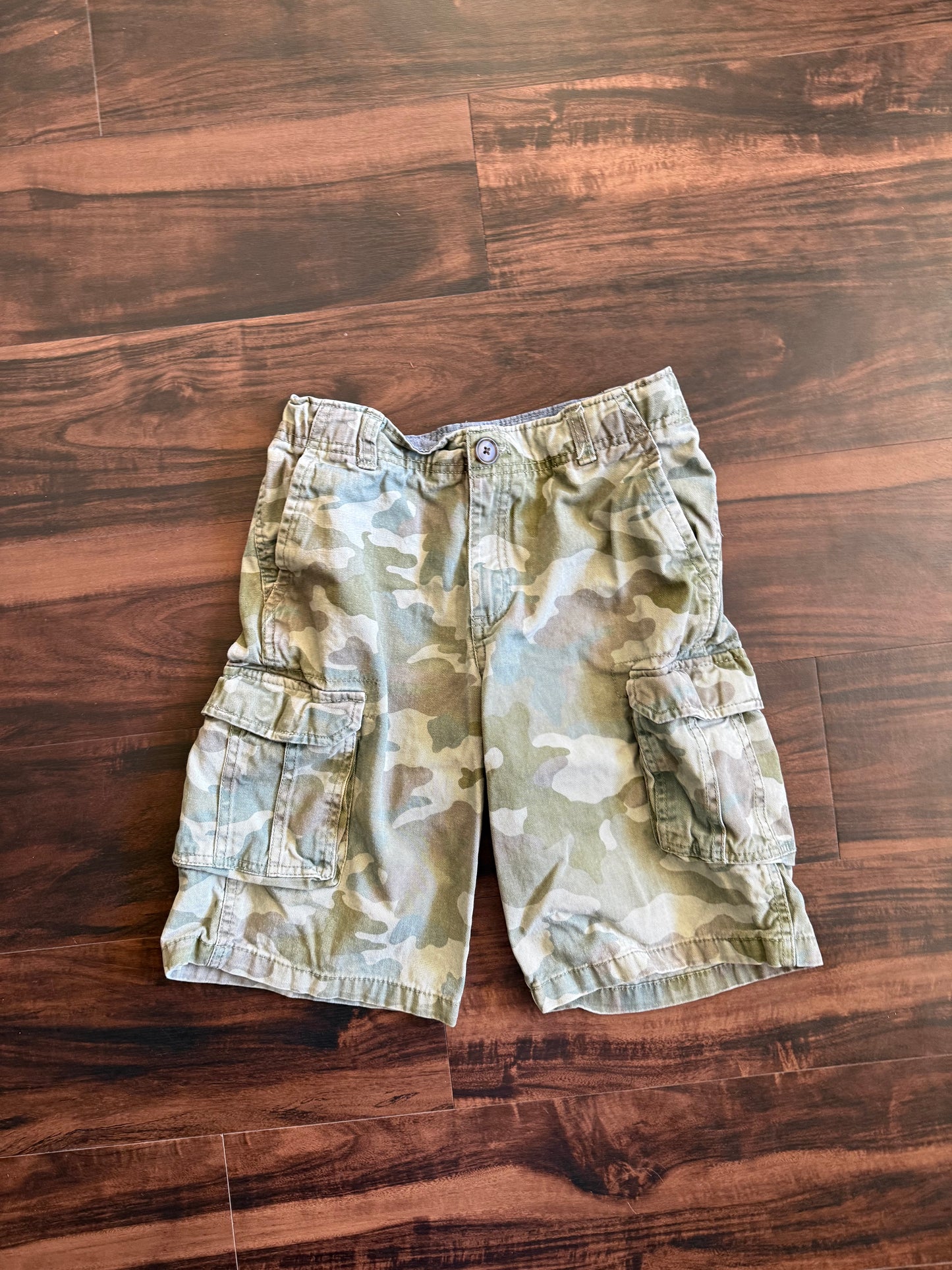 Vintage Y2K Camouflage Baggy Cargo Shorts- 26