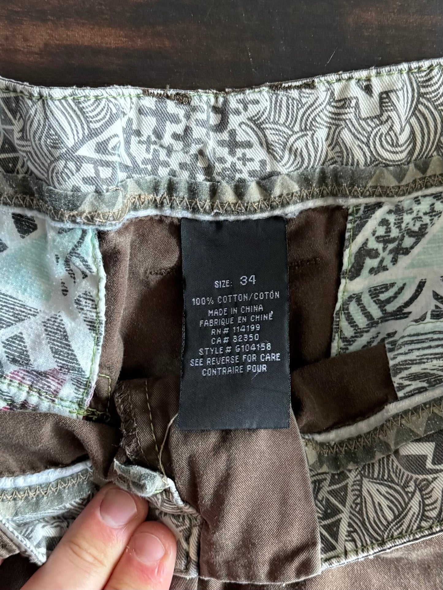 Vintage Quiksilver Brown Baggy Surfwear Cargo Shorts- 34