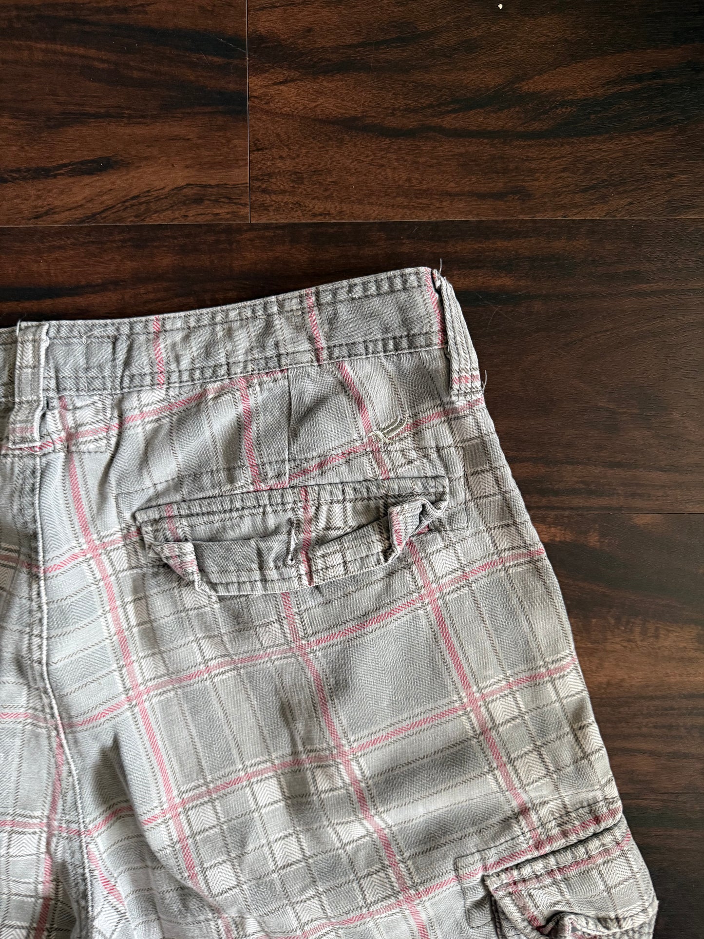 Vintage Wear First Checkered Cargo Shorts- 34