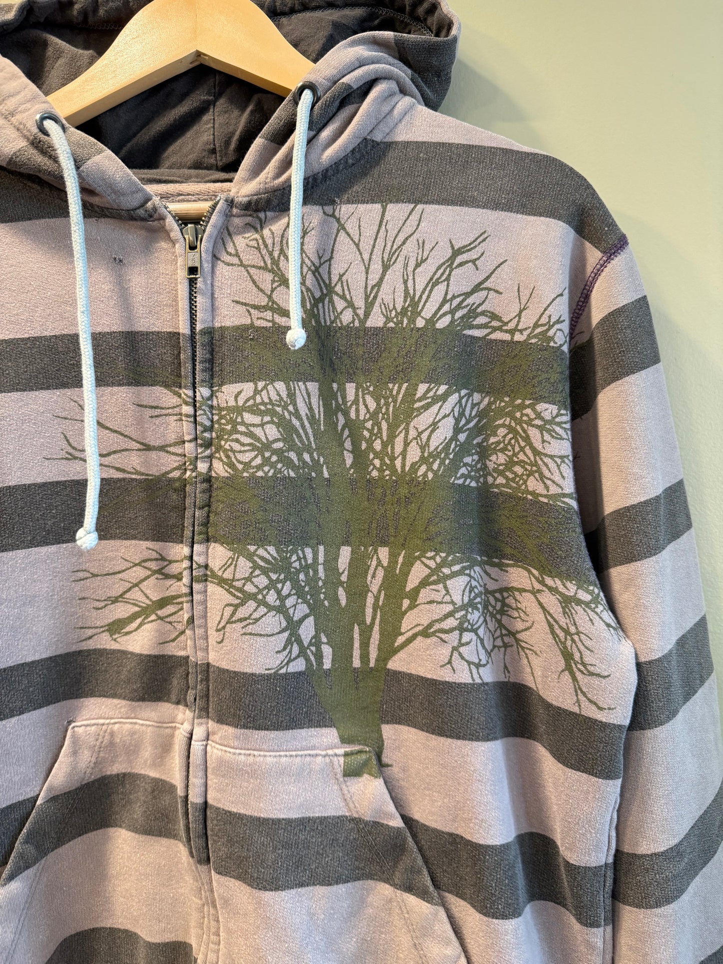 Vintage Y2K Red Snap Tree Striped Zip-Up Hoodie Sweatshirt- M