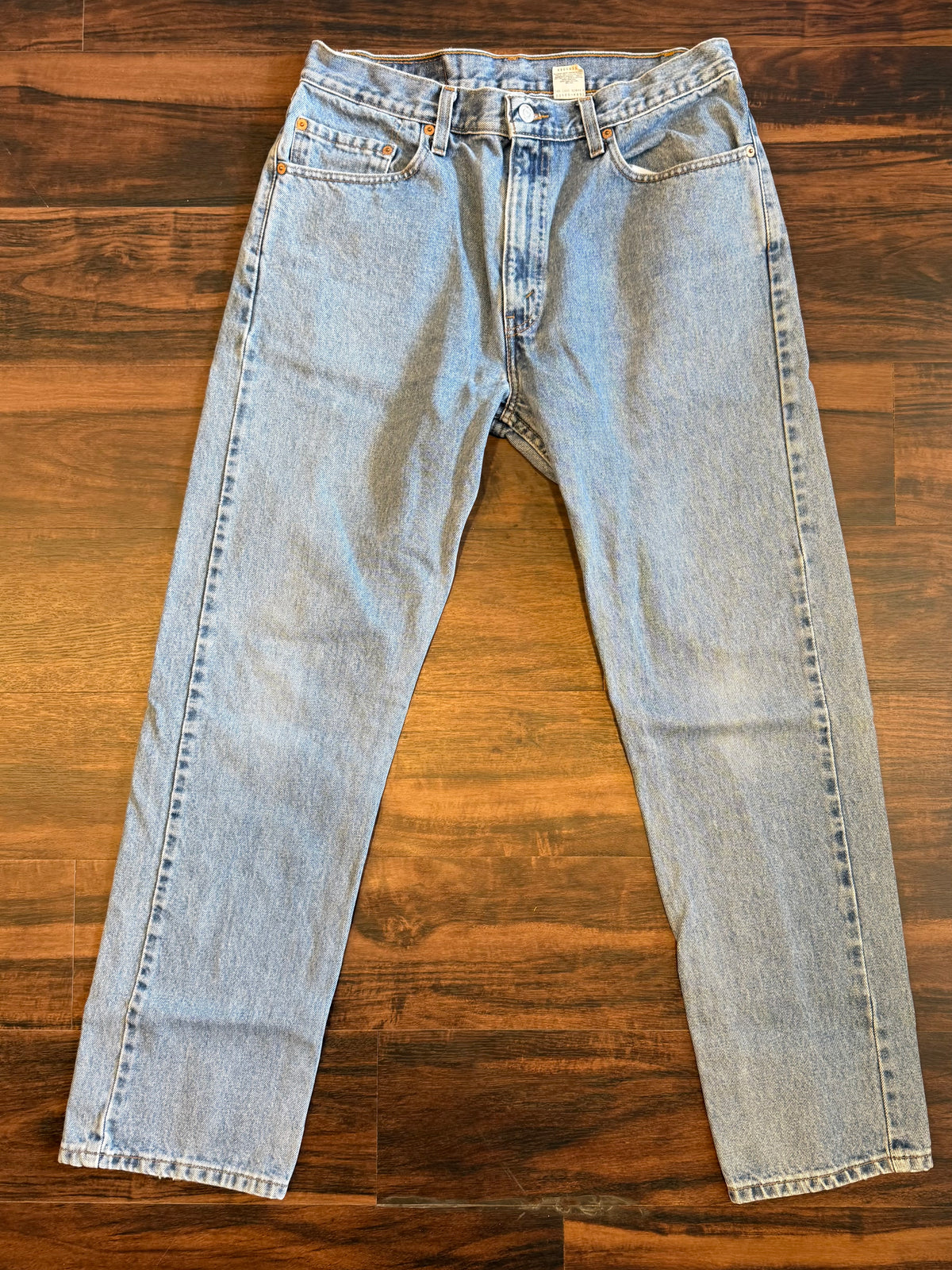 Vintage Levi’s 505 Light Wash Jeans- 32x31