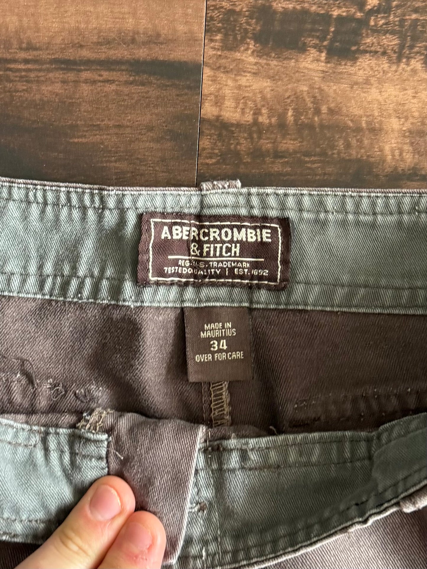 Vintage Abercrombie & Fitch Dark Brown Cargo Shorts- 34