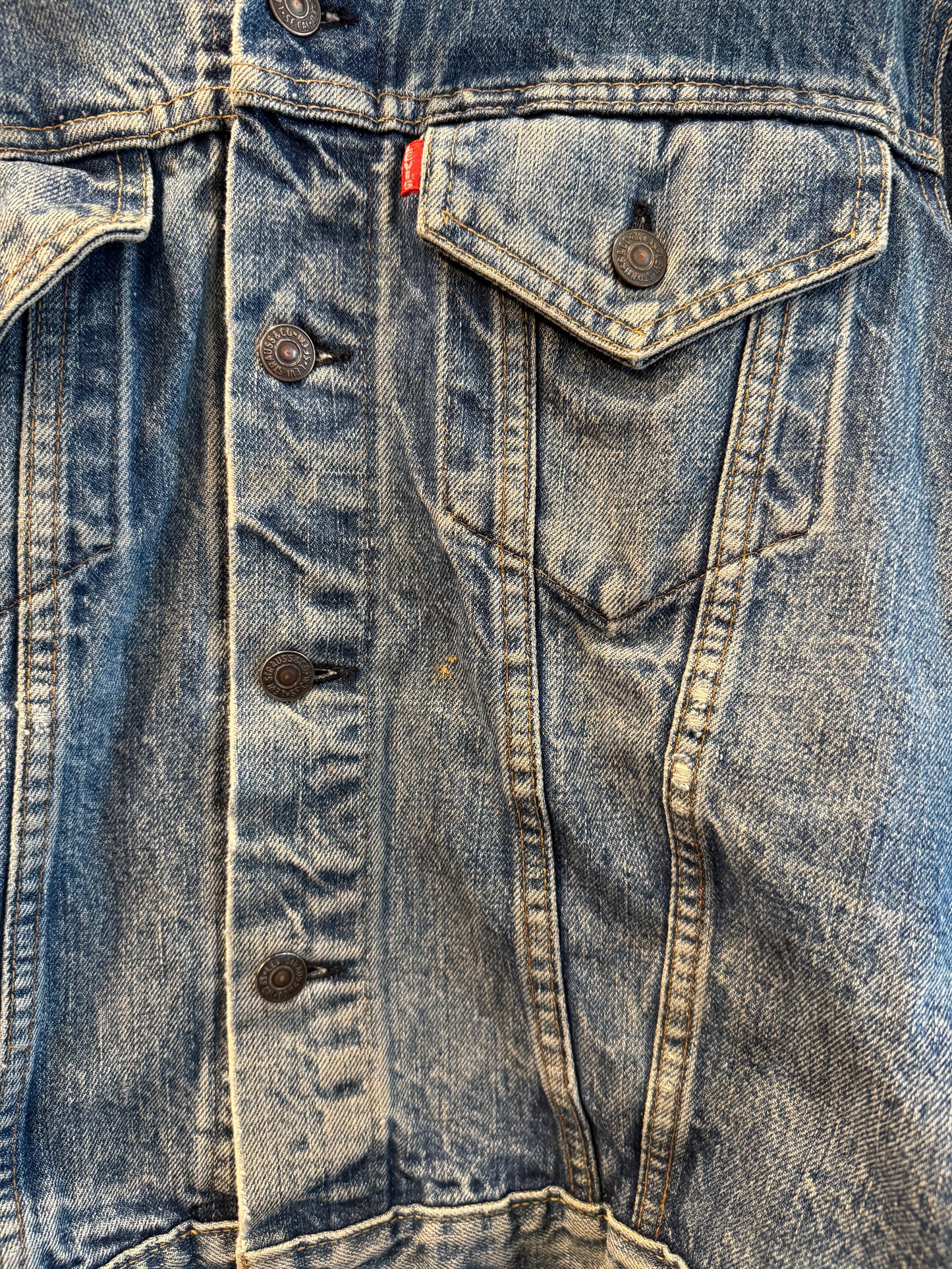 Vintage Levi’s Trucker Style Sun Faded Denim Jacket- S