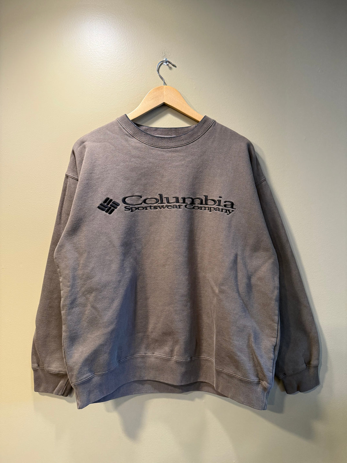 Vintage Columbia Sportswear Embroidered Brown Crewneck Sweatshirt- L