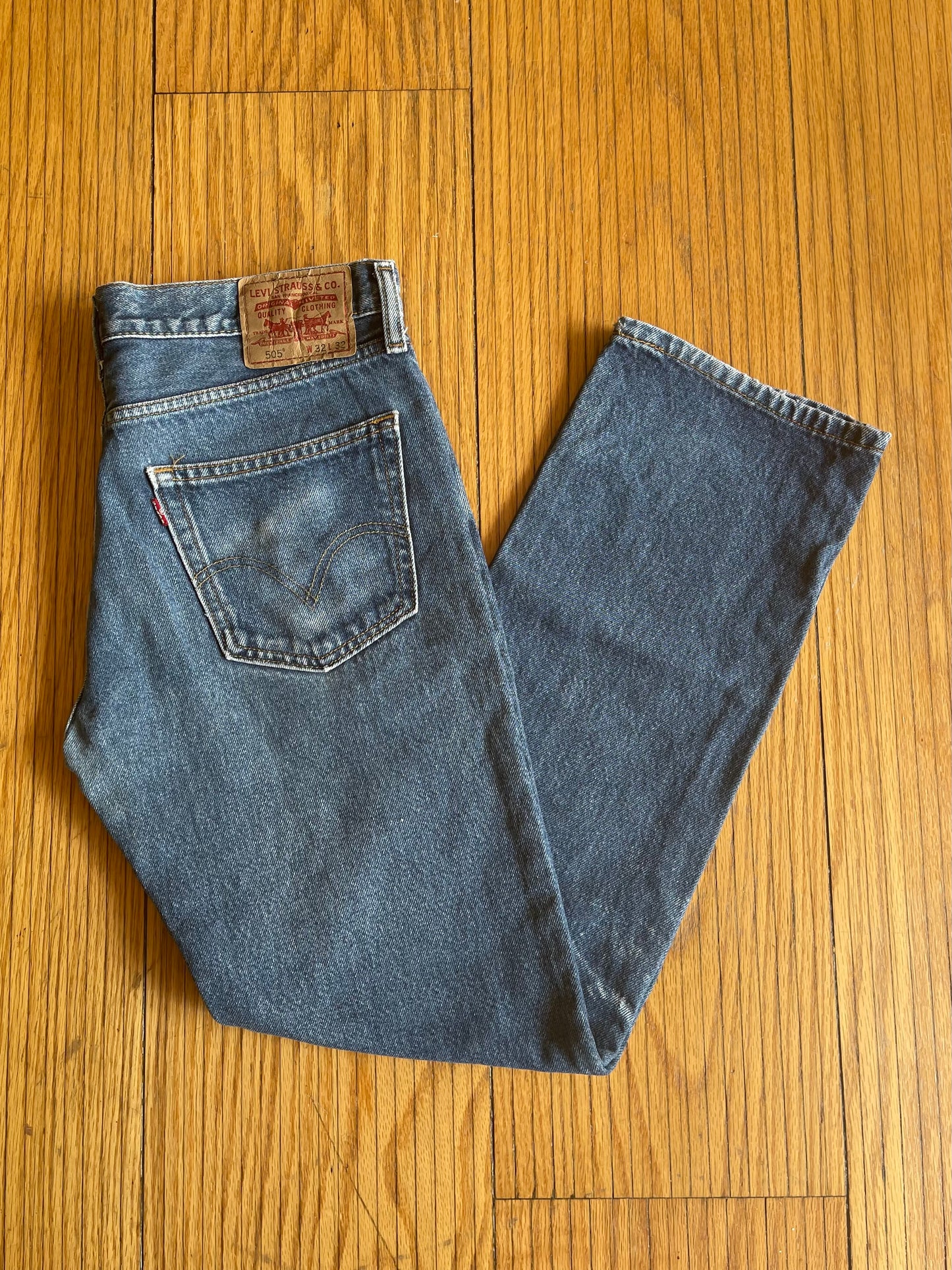 Vintage Levi’s 505 Distressed Denim Jeans- 32x30