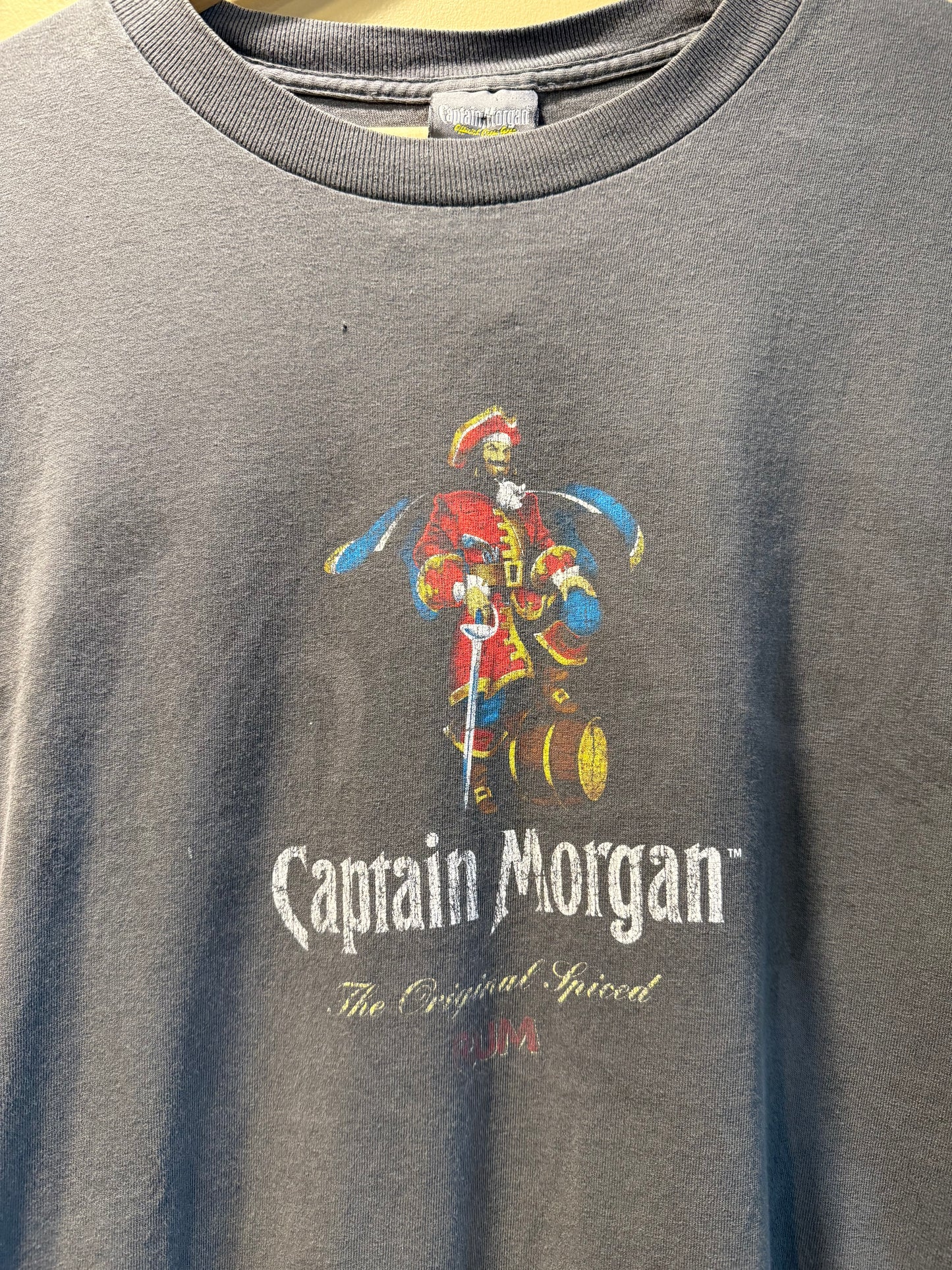 Vintage Captain Morgan Spiced Rum Pirate T-Shirt- M