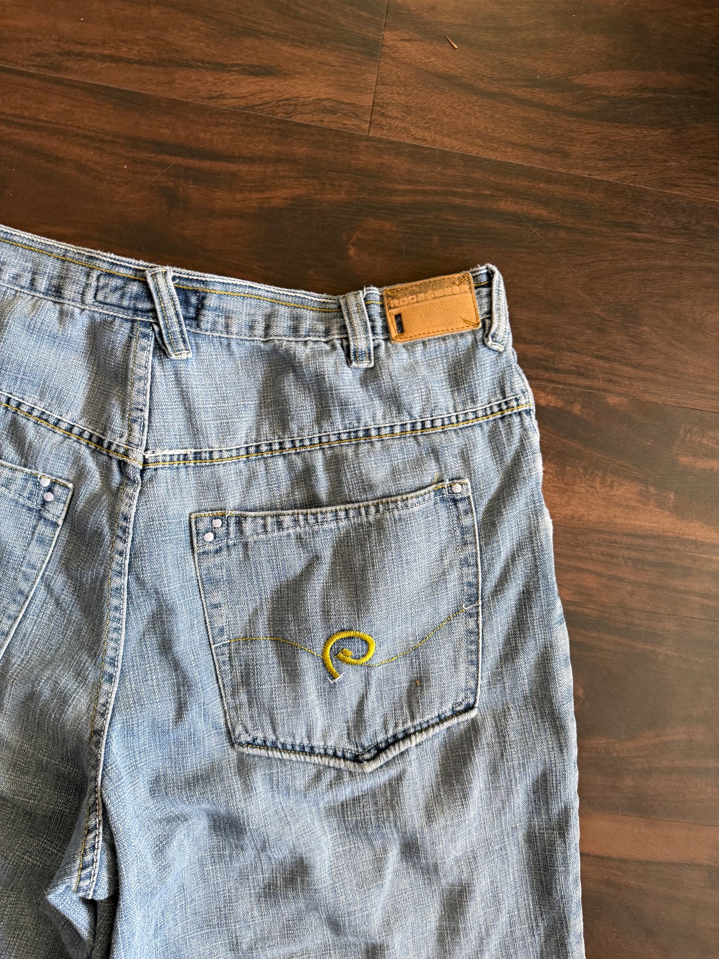 Vintage Y2K Rocawear Light Wash Denim Jean Shorts- 36