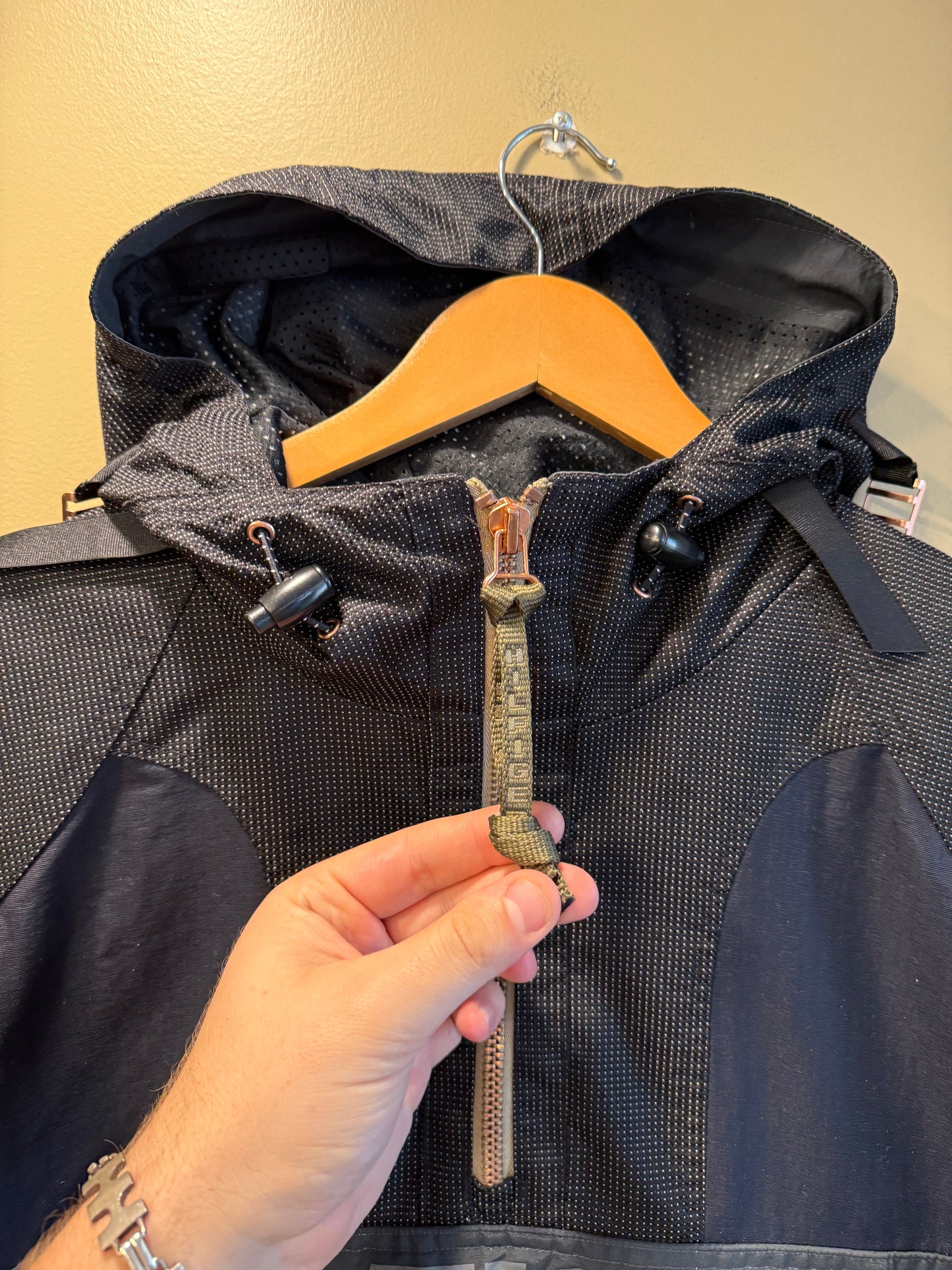 Vintage Tommy Hilfiger Black Rain Jacket- M/L