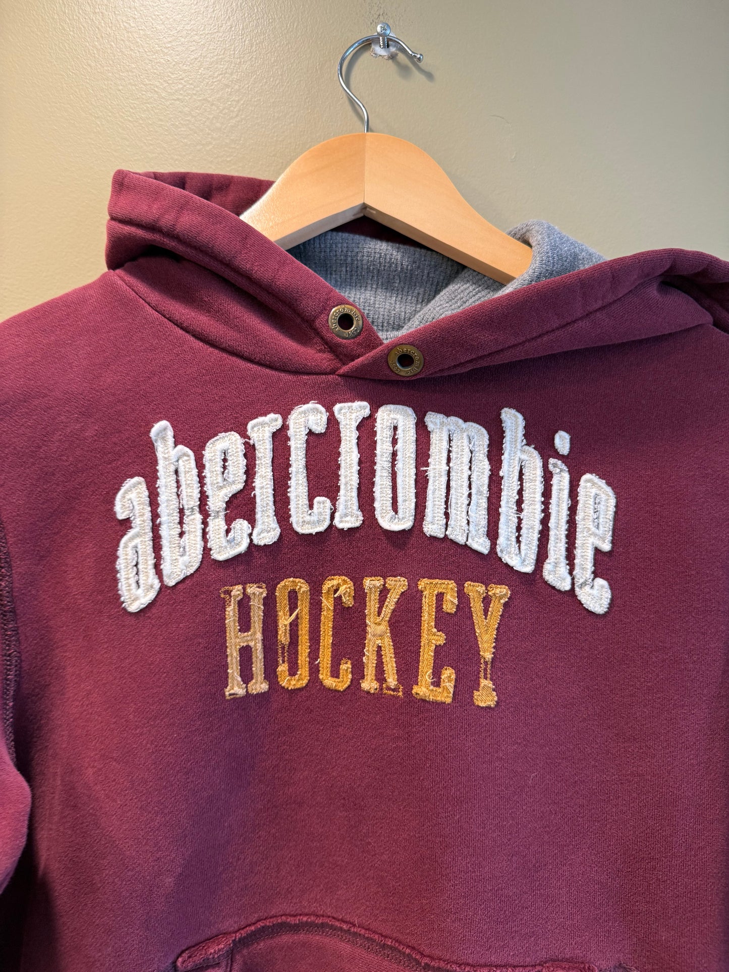Vintage Y2K Abercrombie & Fitch Hockey Maroon Hoodie Sweatshirt- S