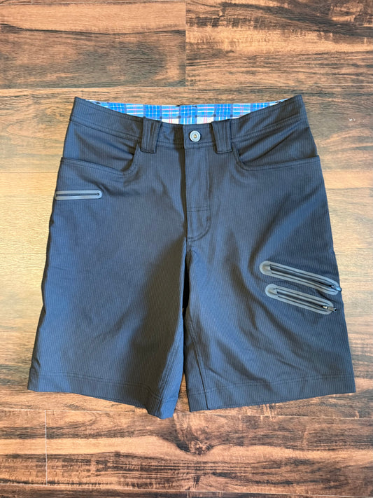 Lululemon Black Casual Zipper Shorts- 33