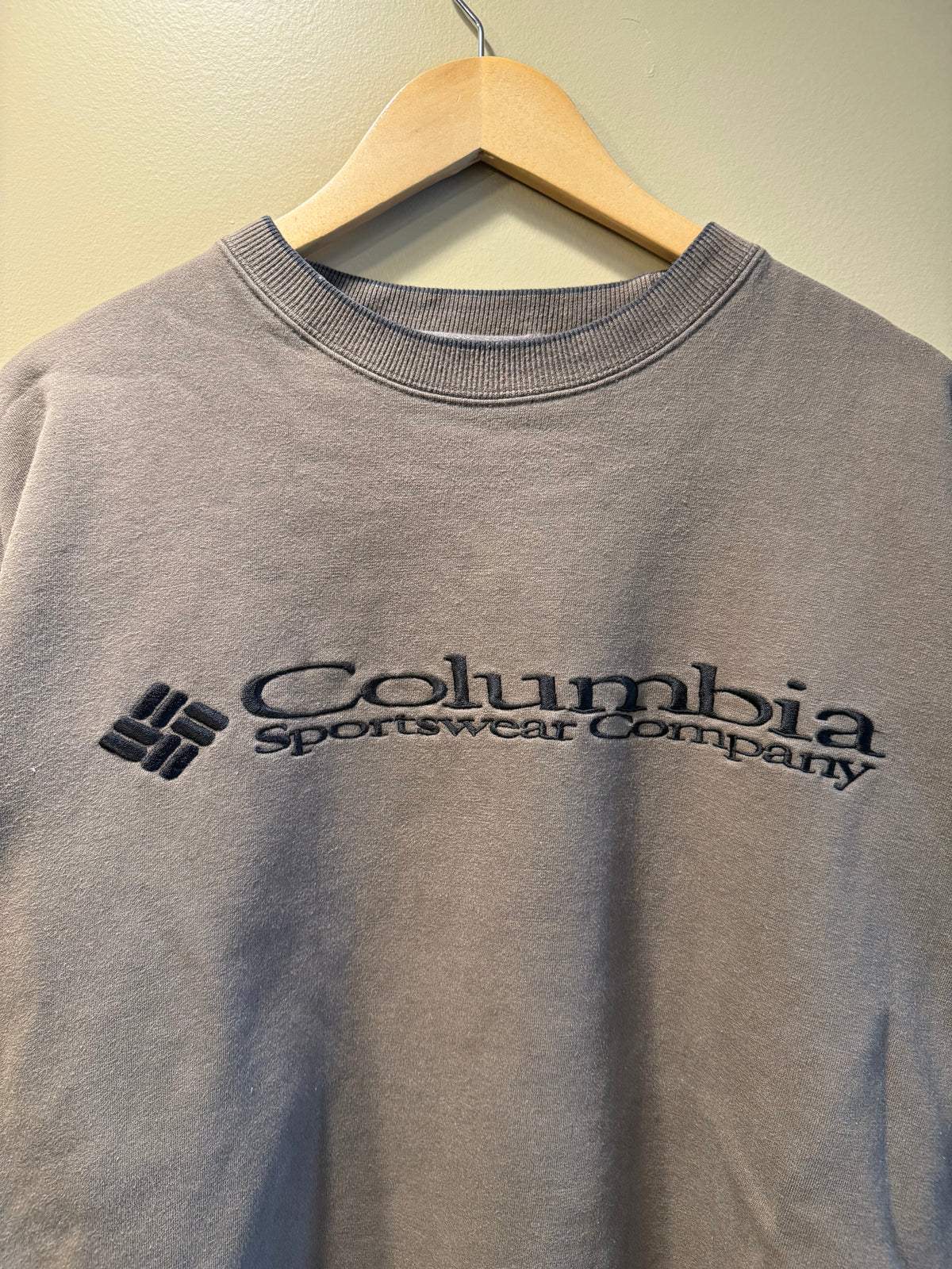 Vintage Columbia Sportswear Embroidered Brown Crewneck Sweatshirt- L