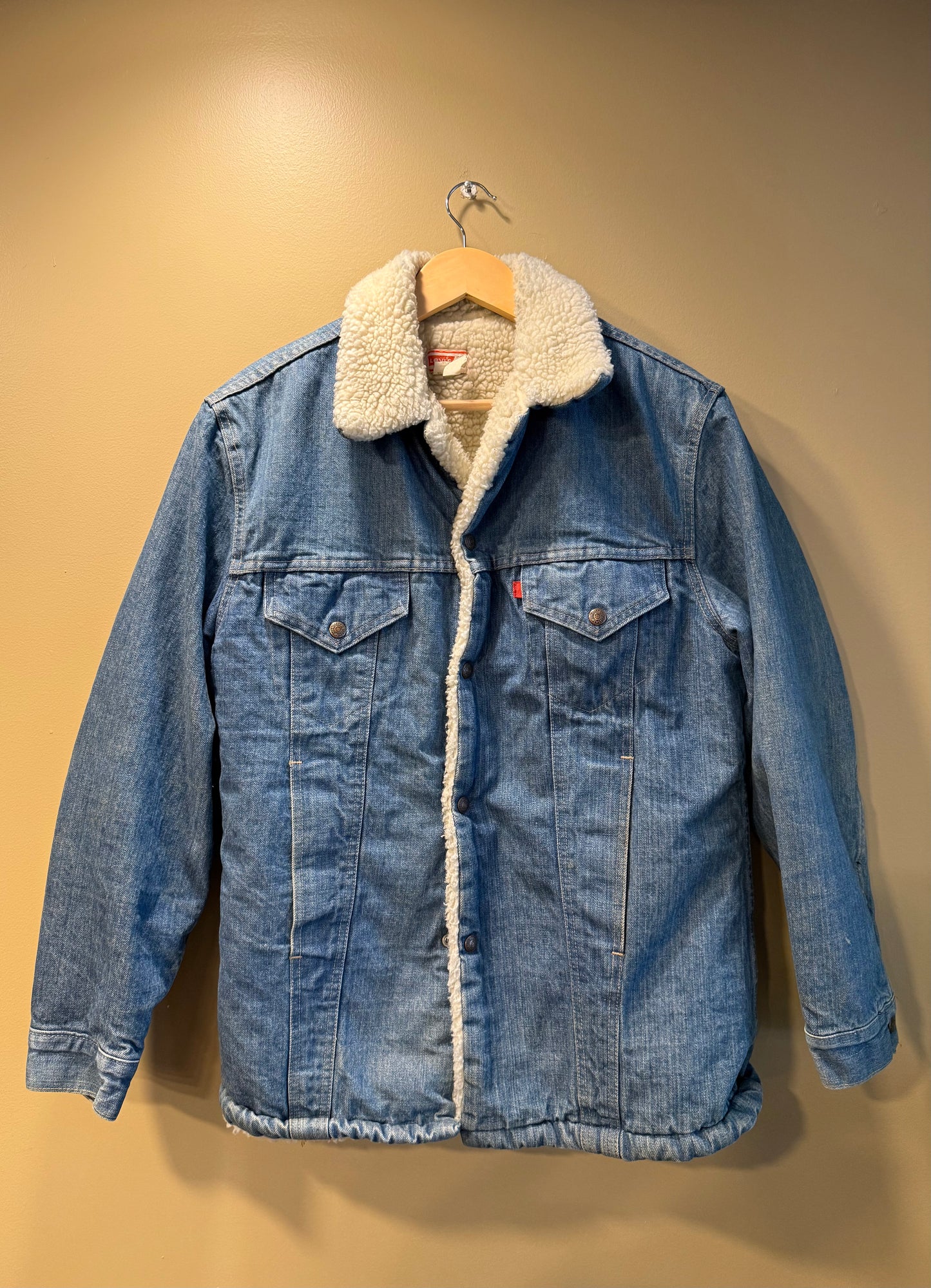 Vintage Levi’s Light Wash Sherpa Denim Jacket- S