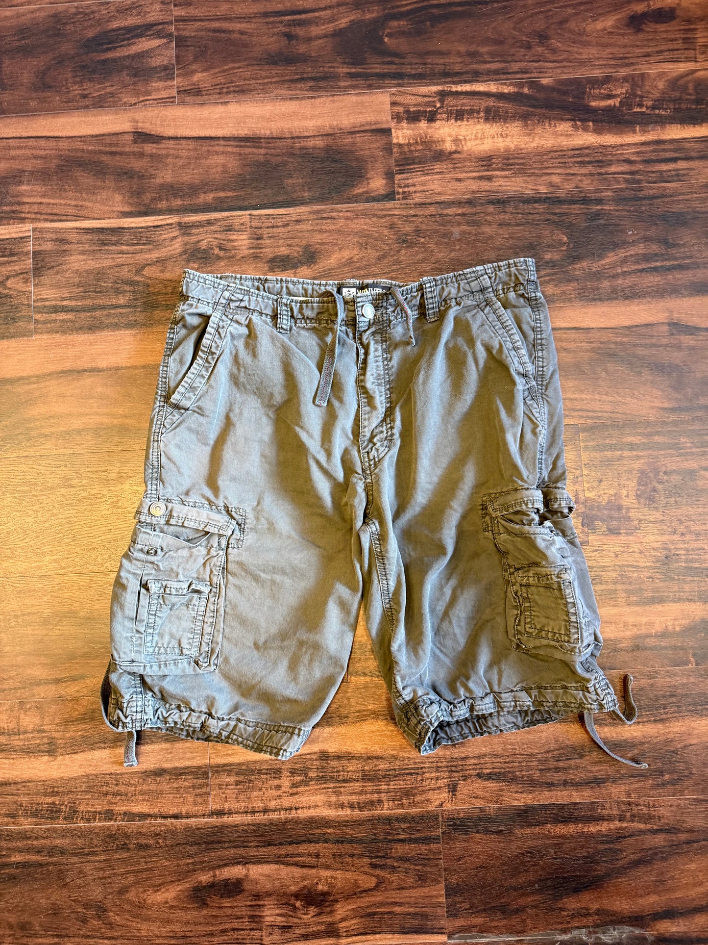 Vintage Wenven Dark Gray Cargo Shorts- 36