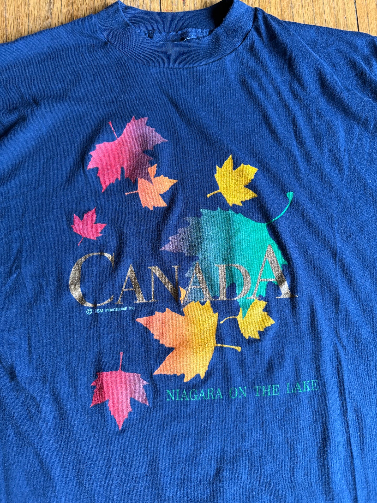 Vintage Canada Fall Autumn Leaves T-Shirt- M