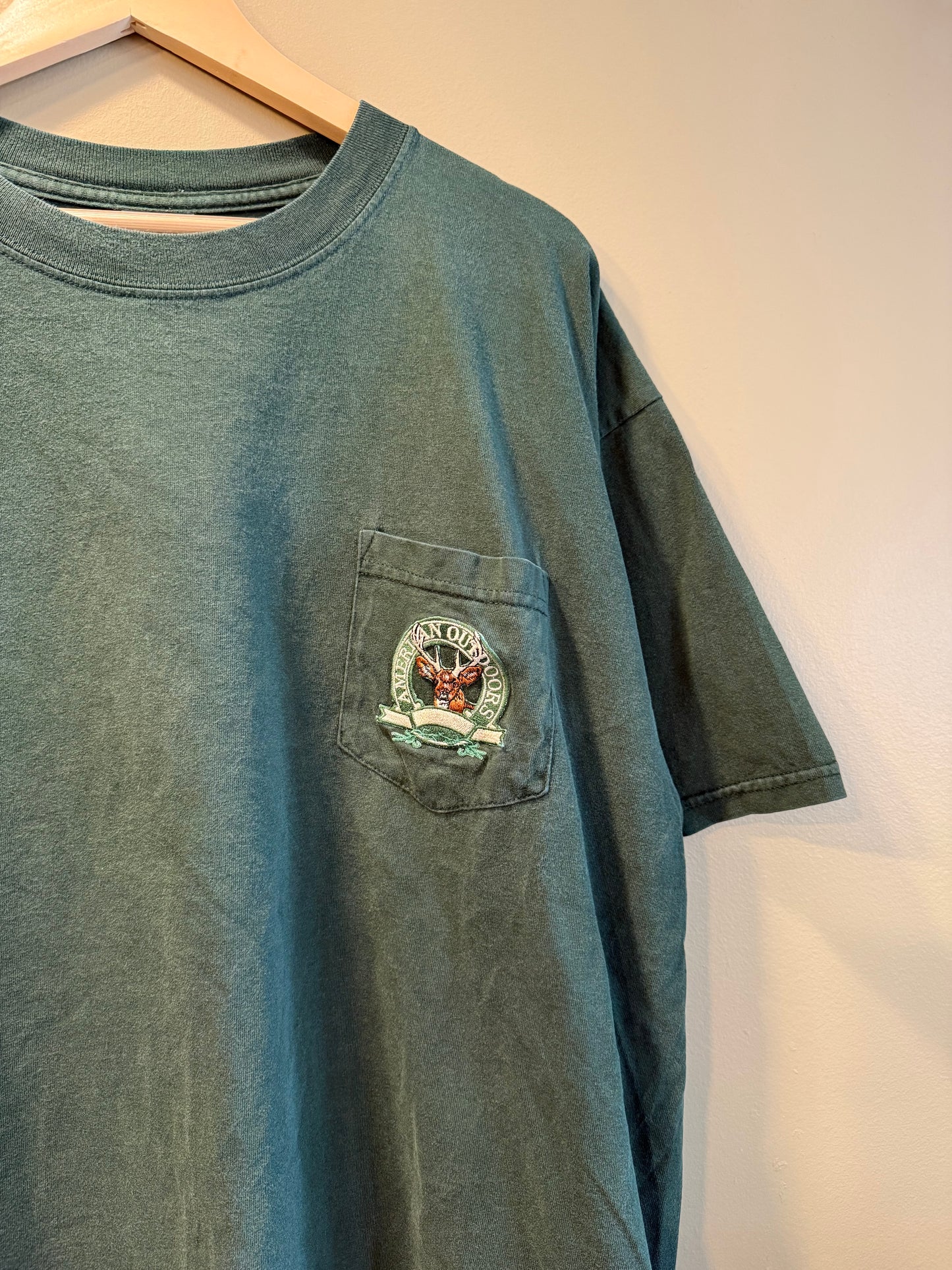 Vintage American Outdoors White Tail Deer Green Pocket T-Shirt