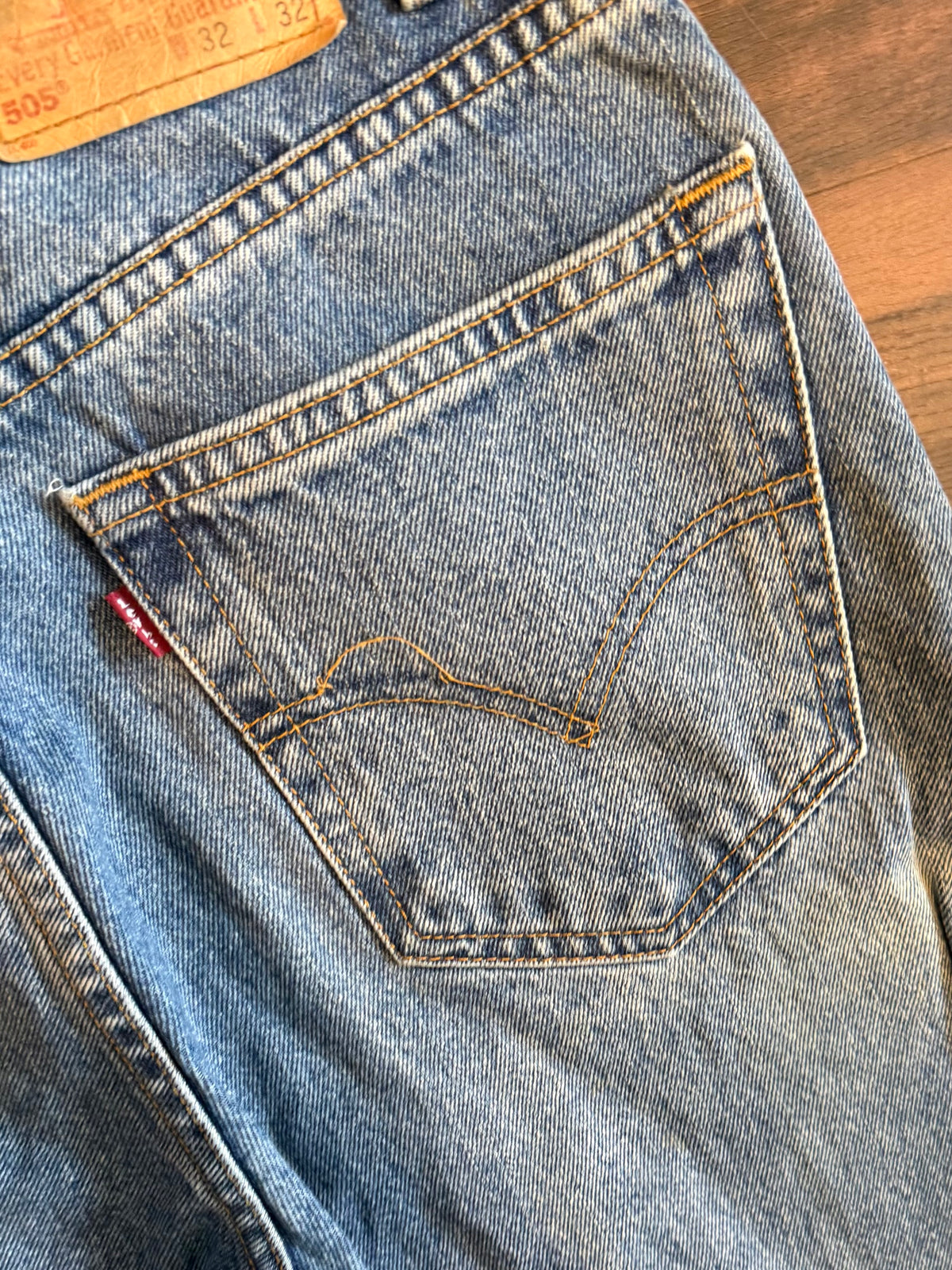 Vintage Levi’s 505 Straight Fit Jeans- 31x33