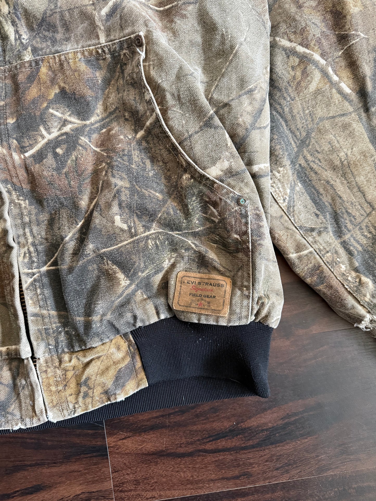 Vintage Levi’s Real Tree Camouflage Hooded Canvas Jacket- M