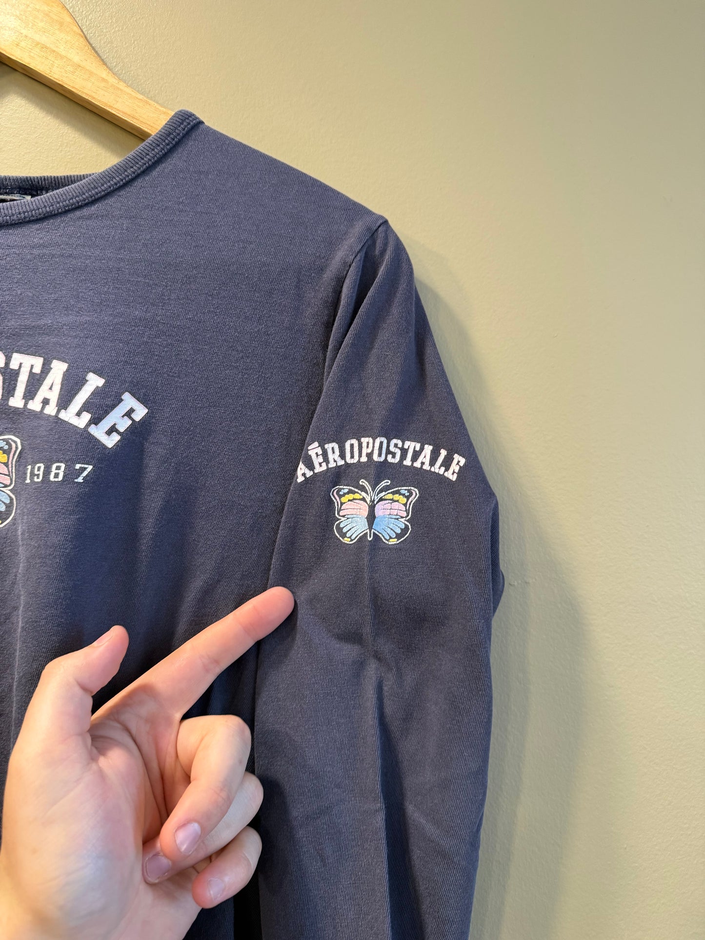Vintage Y2K Aeropostale Women’s Long Sleeve T-Shirt- M