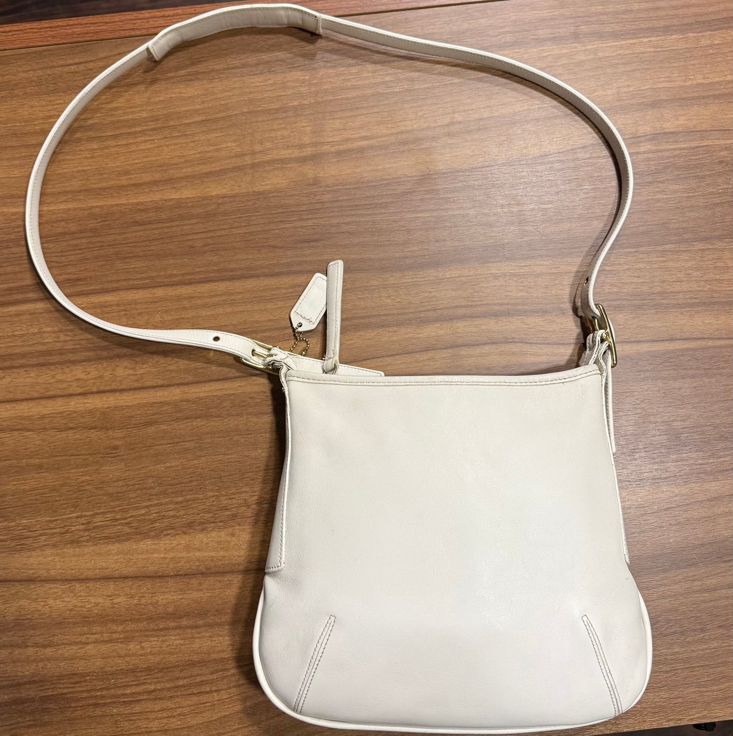 Vintage Coach 9204 Bone/White Leather Crossbody Bag