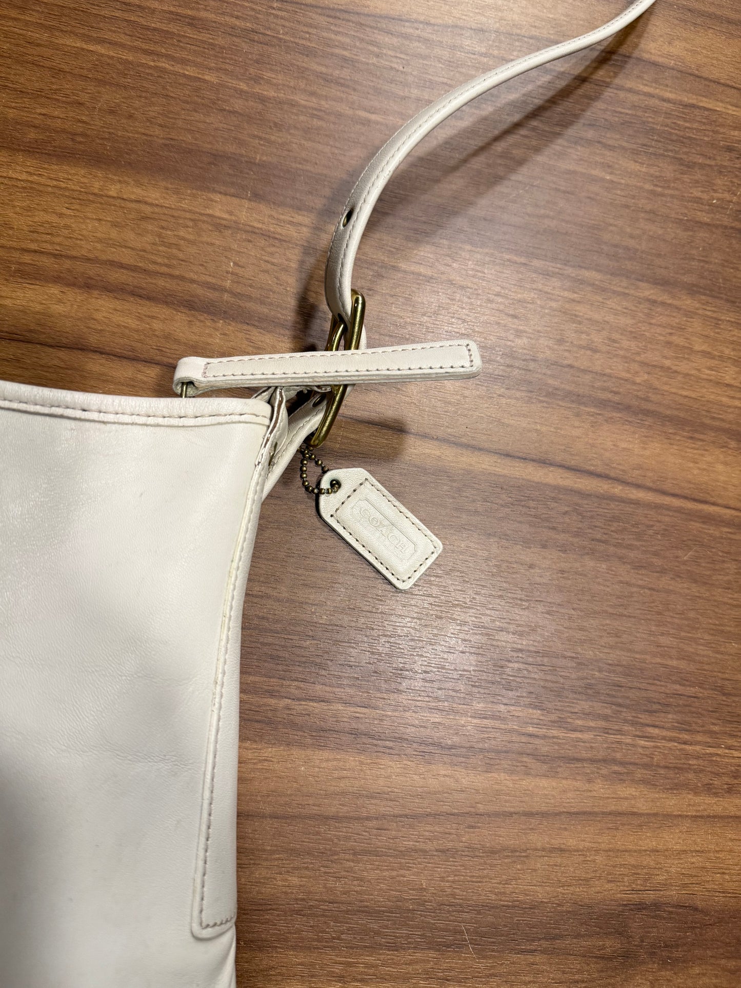 Vintage Coach 9204 Bone/White Leather Crossbody Bag