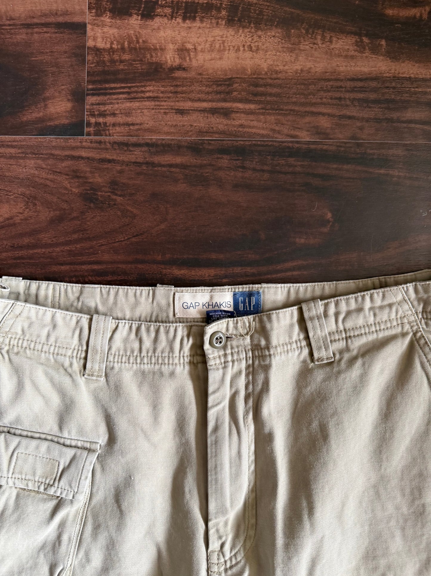 Vintage Gap Khakis Baggy Fit Cargo Shorts- 32