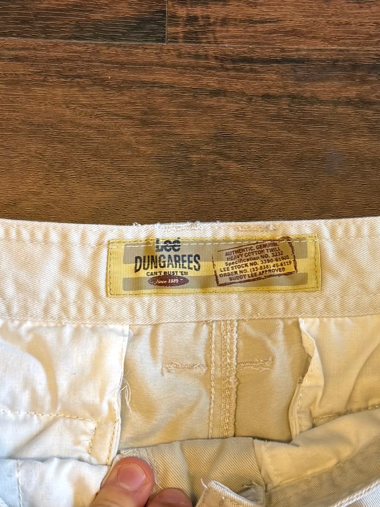 Vintage Lee Dungarees Crème Baggy Cargo Shorts- 36