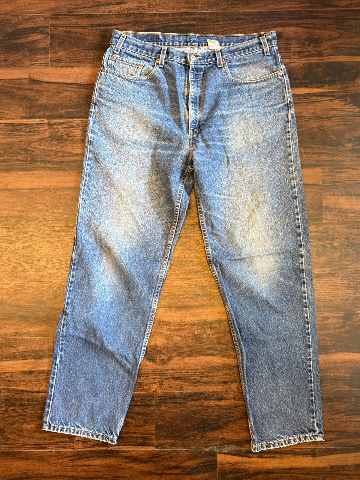 Vintage Levi’s 550 Dark Wash Denim Jeans- 38x34