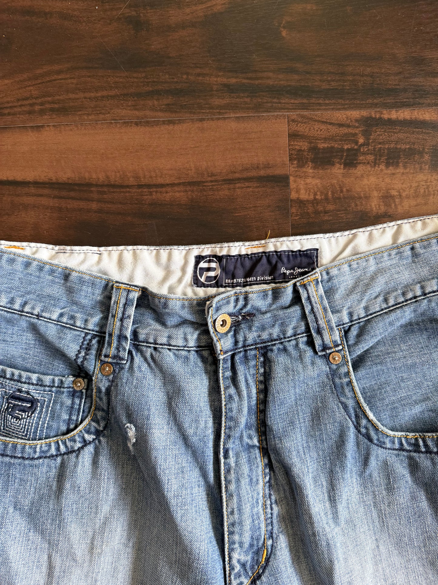 Vintage Y2K Pepe Jeans Embroidered Denim Jean Shorts- 36