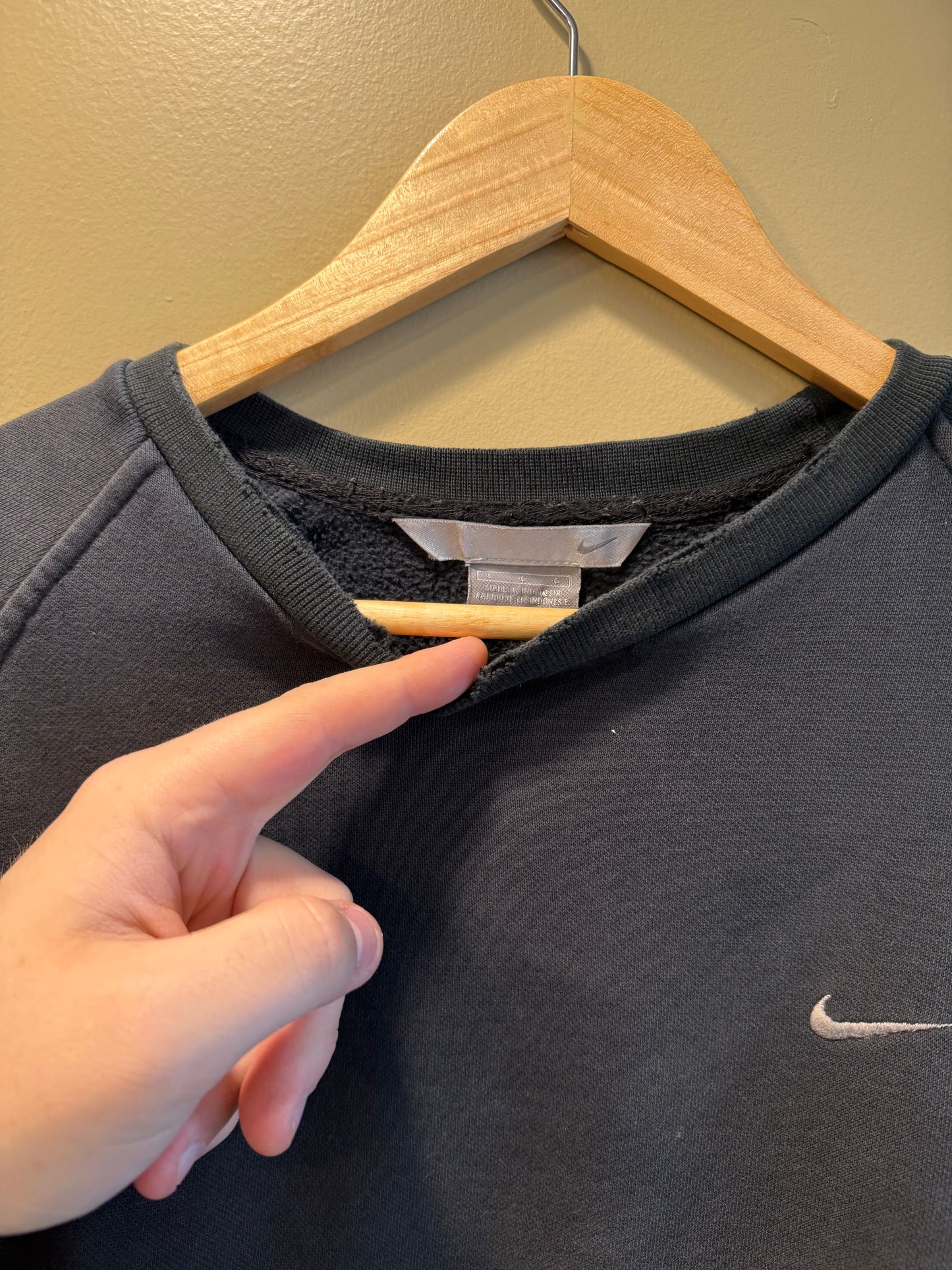 Vintage Nike Black Embroidered Crewneck Sweatshirt- L