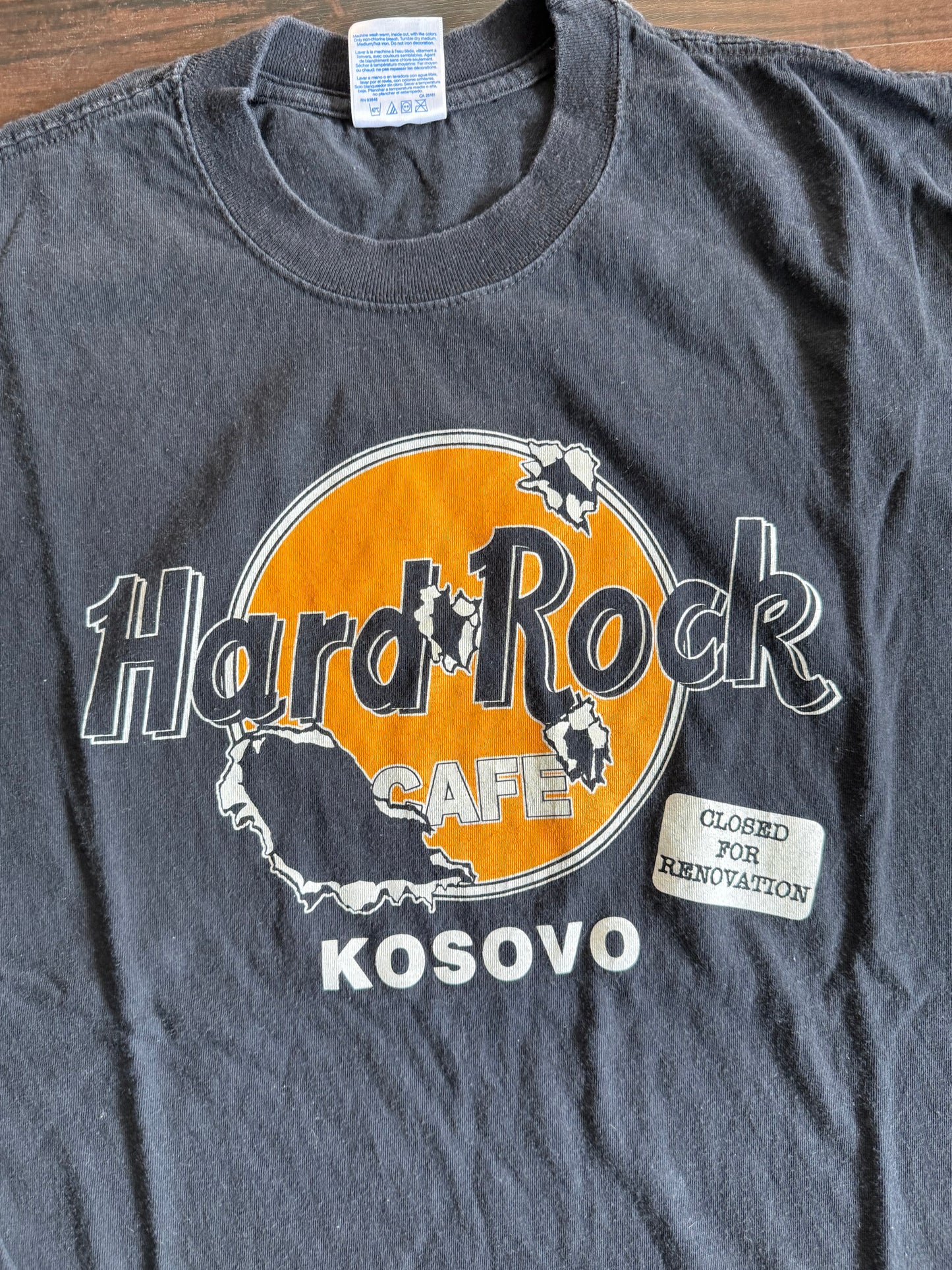 Vintage Hard Rock Cafe Kosovo T-Shirt- L